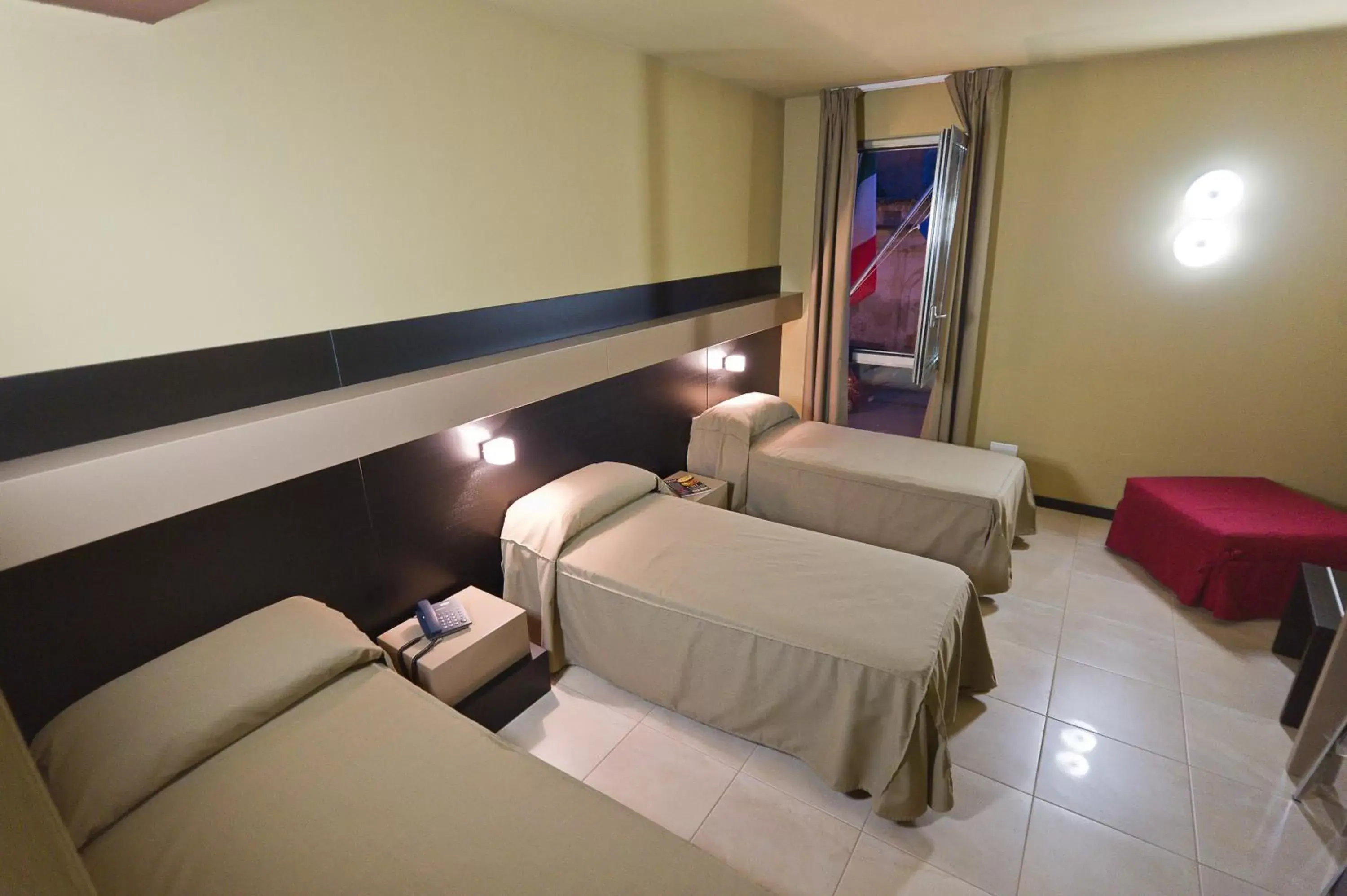 Twin Room - single occupancy in Melqart Hotel Twin Room - single occupancy in Melqart Hotel