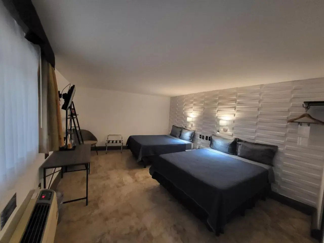 Queen Room with Two Queen Beds - single occupancy in Hotel Palmareca Queen Room with Two Queen Beds - single occupancy in Hotel Palmareca