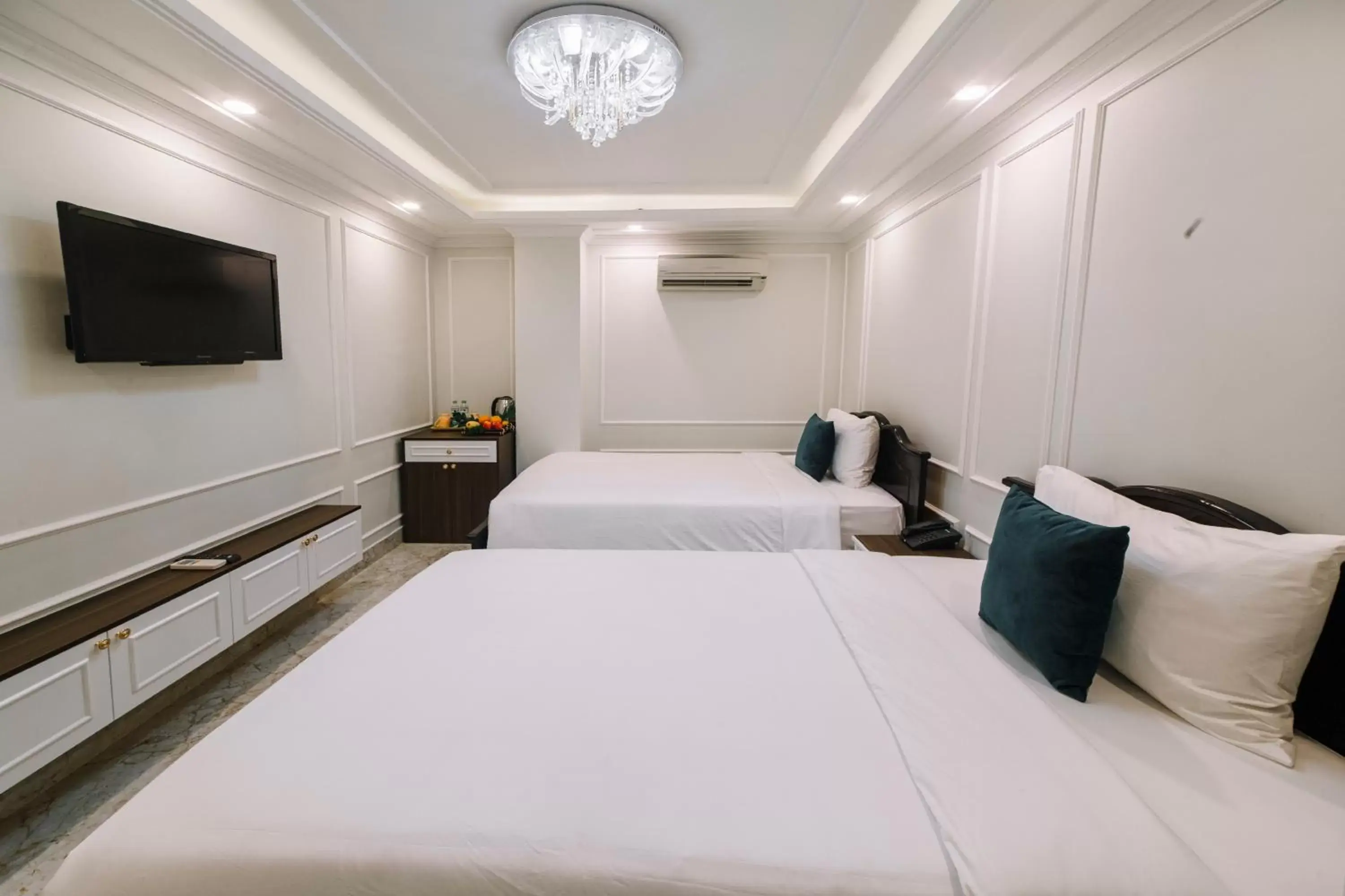 Deluxe Twin Room in Saigon Hanoi Central Hotel Deluxe Twin Room in Saigon Hanoi Central Hotel