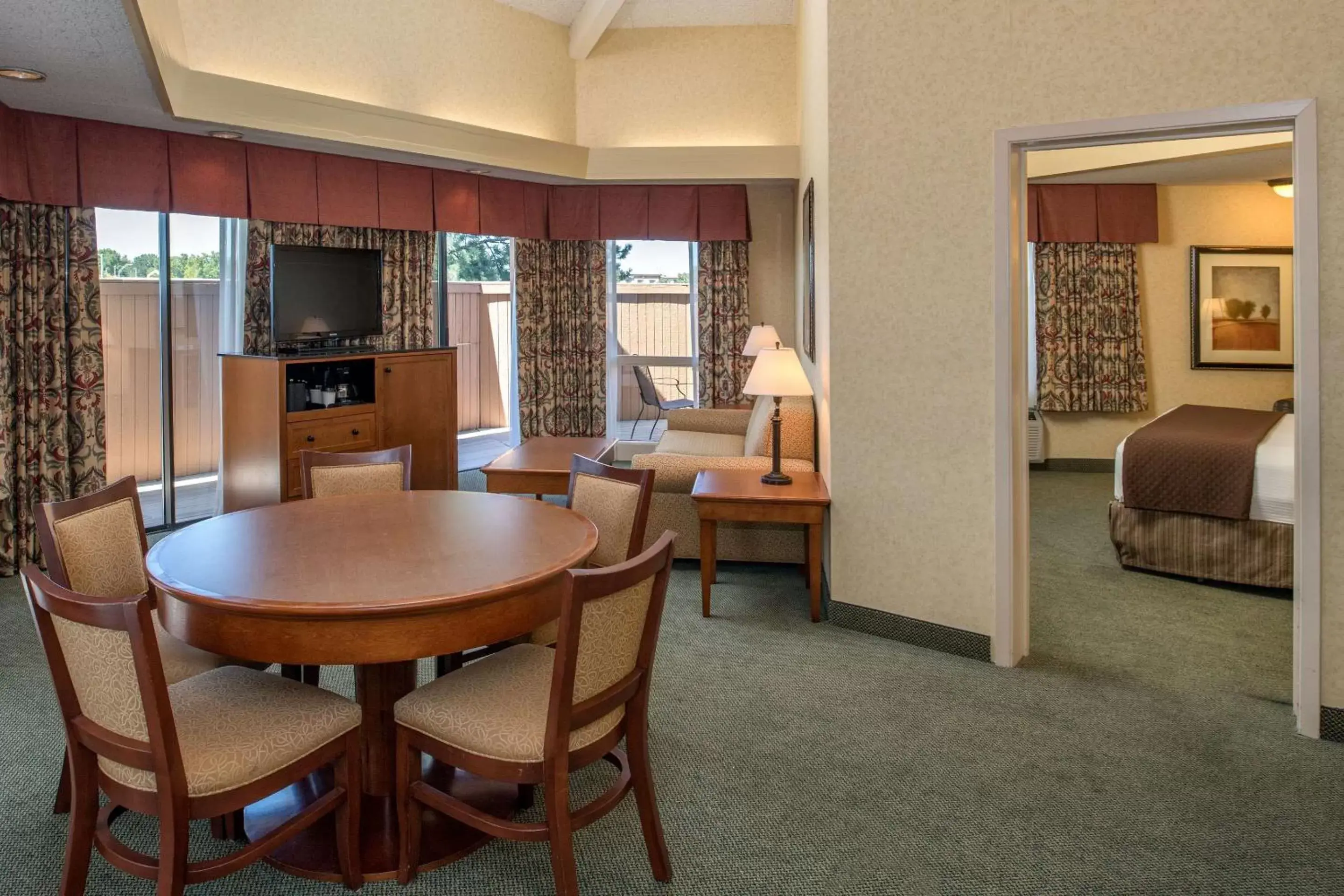 Presidential Suite in Red Lion Hotel Pasco Airport & Conference Center Presidential Suite in Red Lion Hotel Pasco Airport & Conference Center