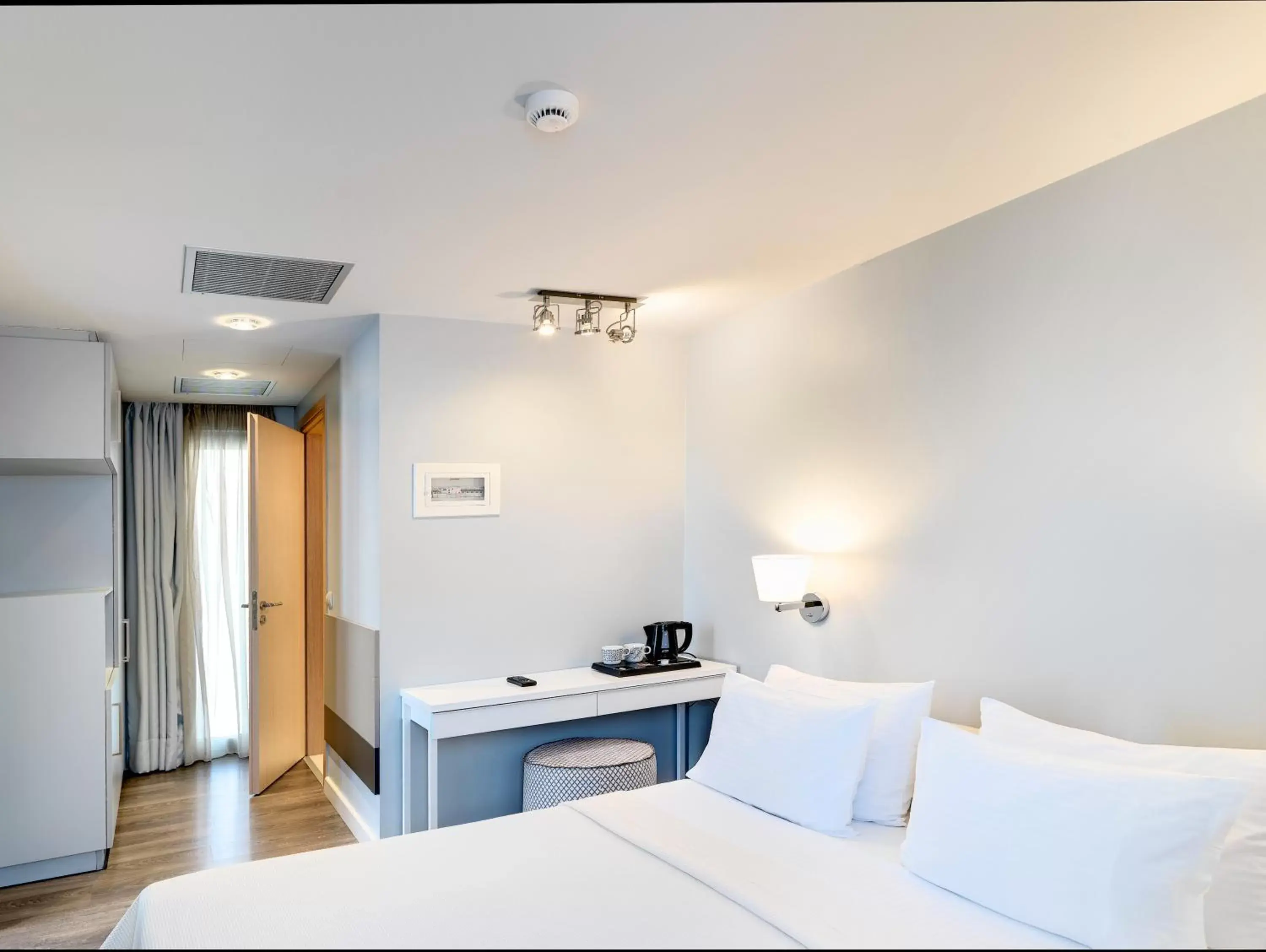 Superior Single Room in Phidias Piraeus Hotel Superior Single Room in Phidias Piraeus Hotel