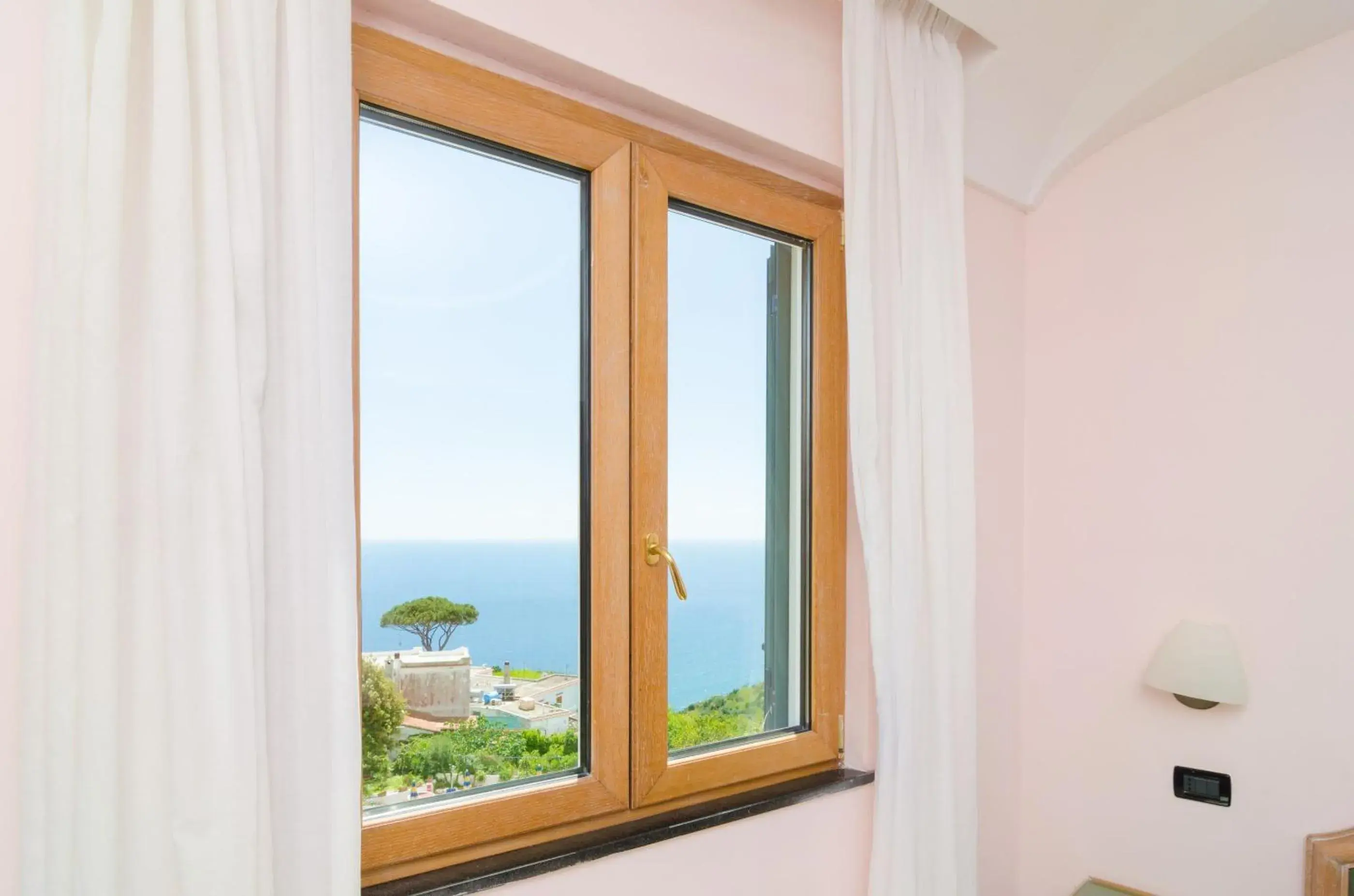Standard Double Room with Sea View in Hotel Terme Saint Raphael Standard Double Room with Sea View in Hotel Terme Saint Raphael