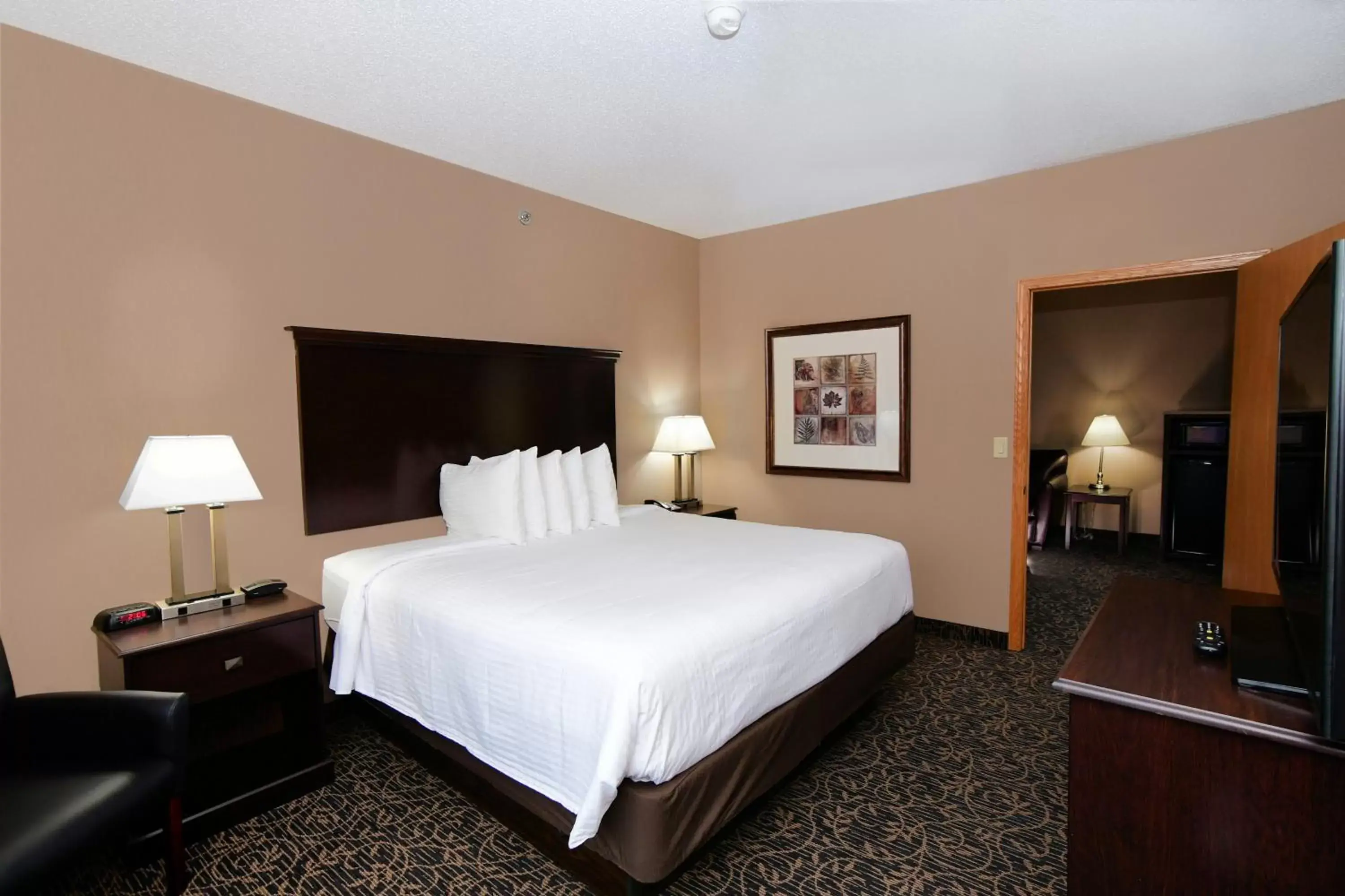 King Executive in Cobblestone Inn & Suites - Denison | Majestic Hills King Executive in Cobblestone Inn & Suites - Denison | Majestic Hills