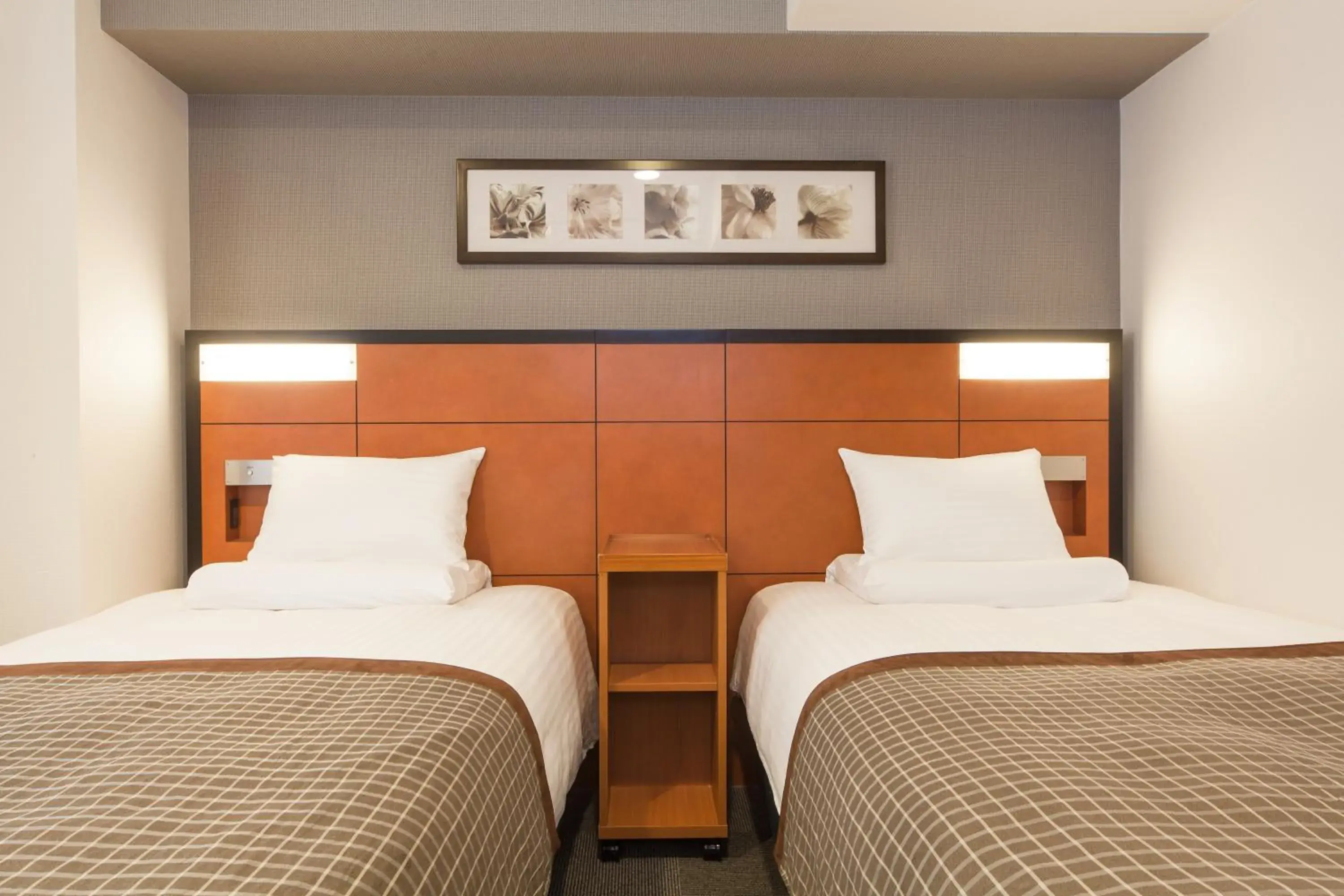 Standard Twin Room - Smoking in HOTEL MYSTAYS Sakaisuji Honmachi Standard Twin Room - Smoking in HOTEL MYSTAYS Sakaisuji Honmachi