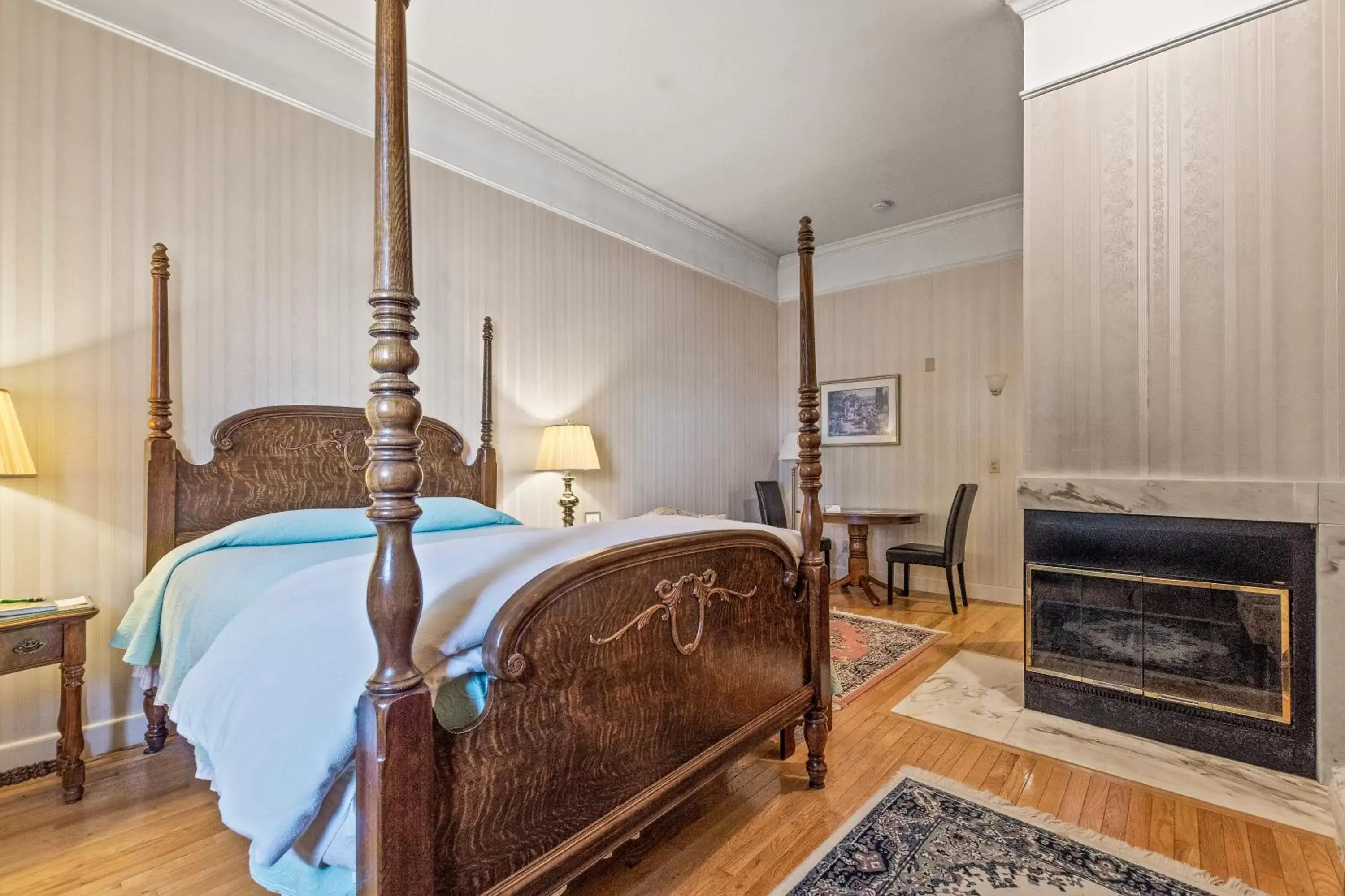 Deluxe Queen Room in South Shire Deluxe Queen Room in South Shire