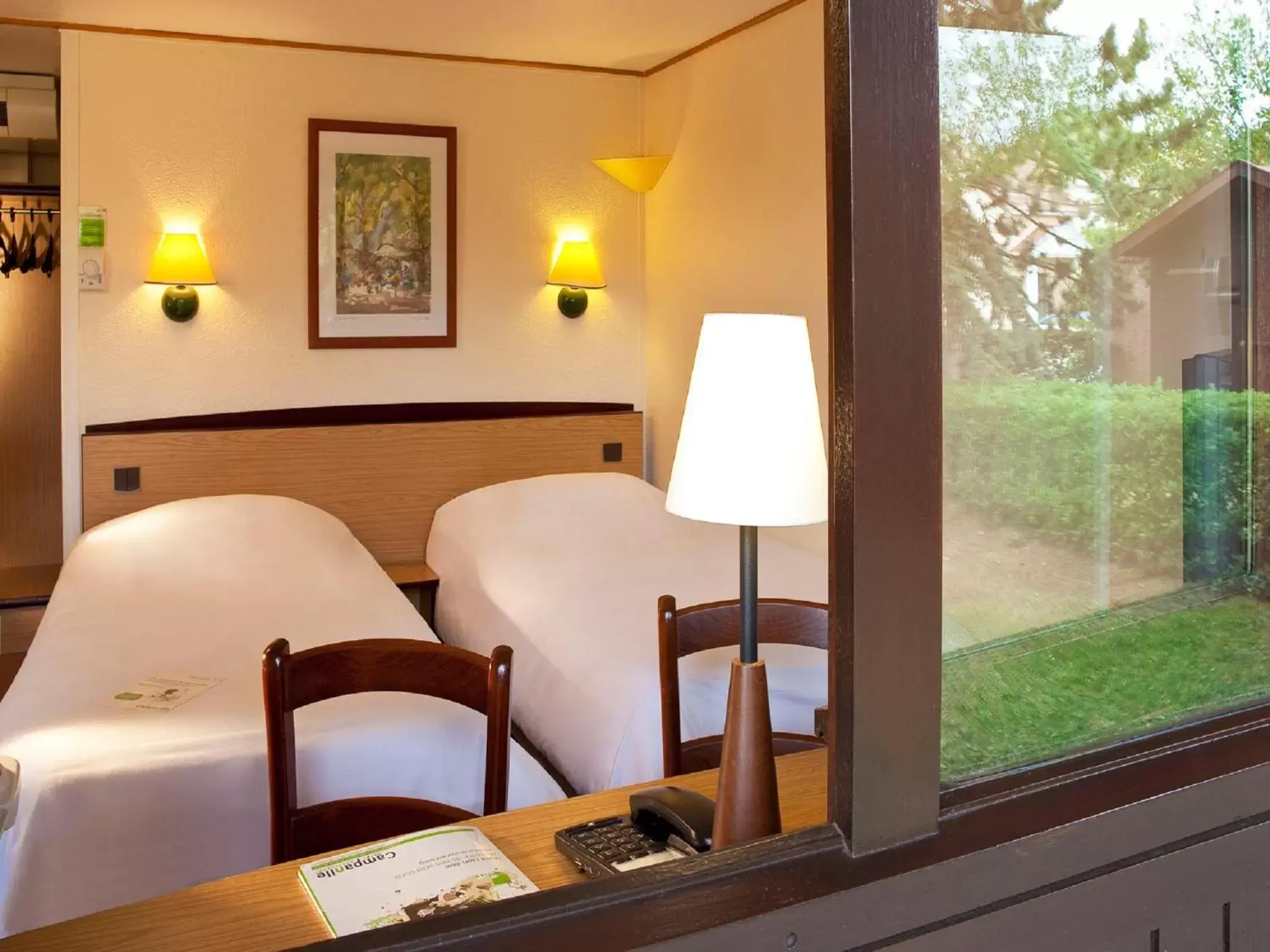 Twin Room in Campanile NATURE - Alençon Twin Room in Campanile NATURE - Alençon