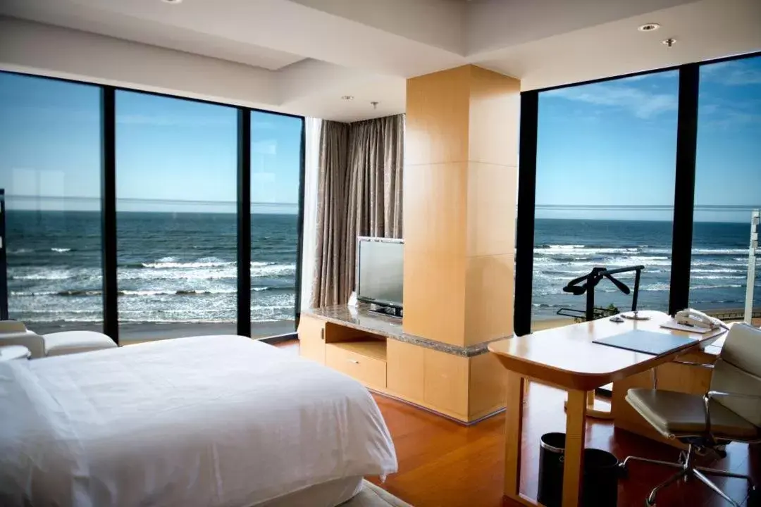 Full Seaview Family Suite in Sheraton Yantai Golden Beach Resort Full Seaview Family Suite in Sheraton Yantai Golden Beach Resort