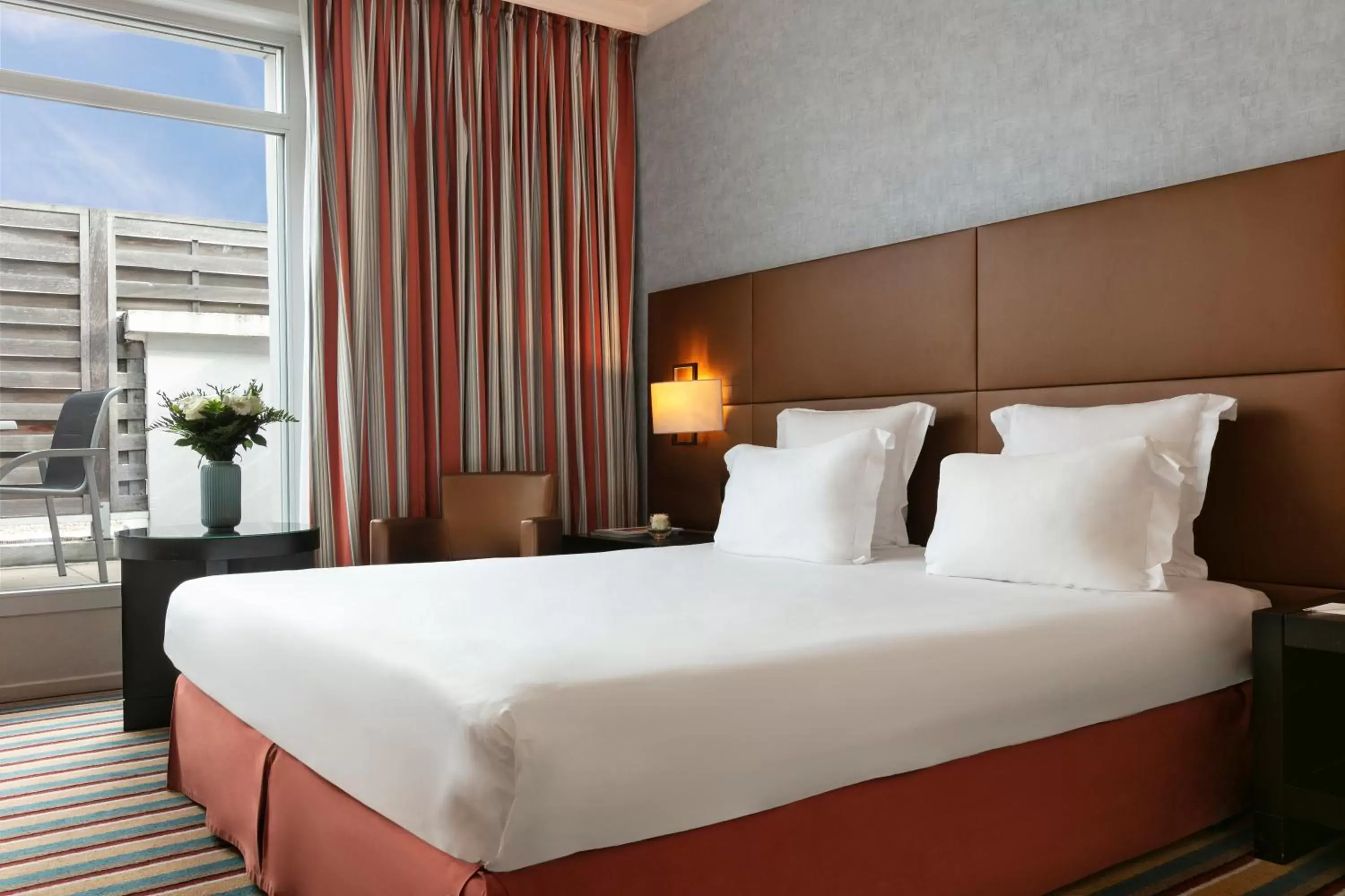 Superior Room with Casino & Spa access - Located in the hotels extension in Hôtel Barrière le Grand Hôtel Enghien-les-Bains Superior Room with Casino & Spa access - Located in the hotels extension in Hôtel Barrière le Grand Hôtel Enghien-les-Bains