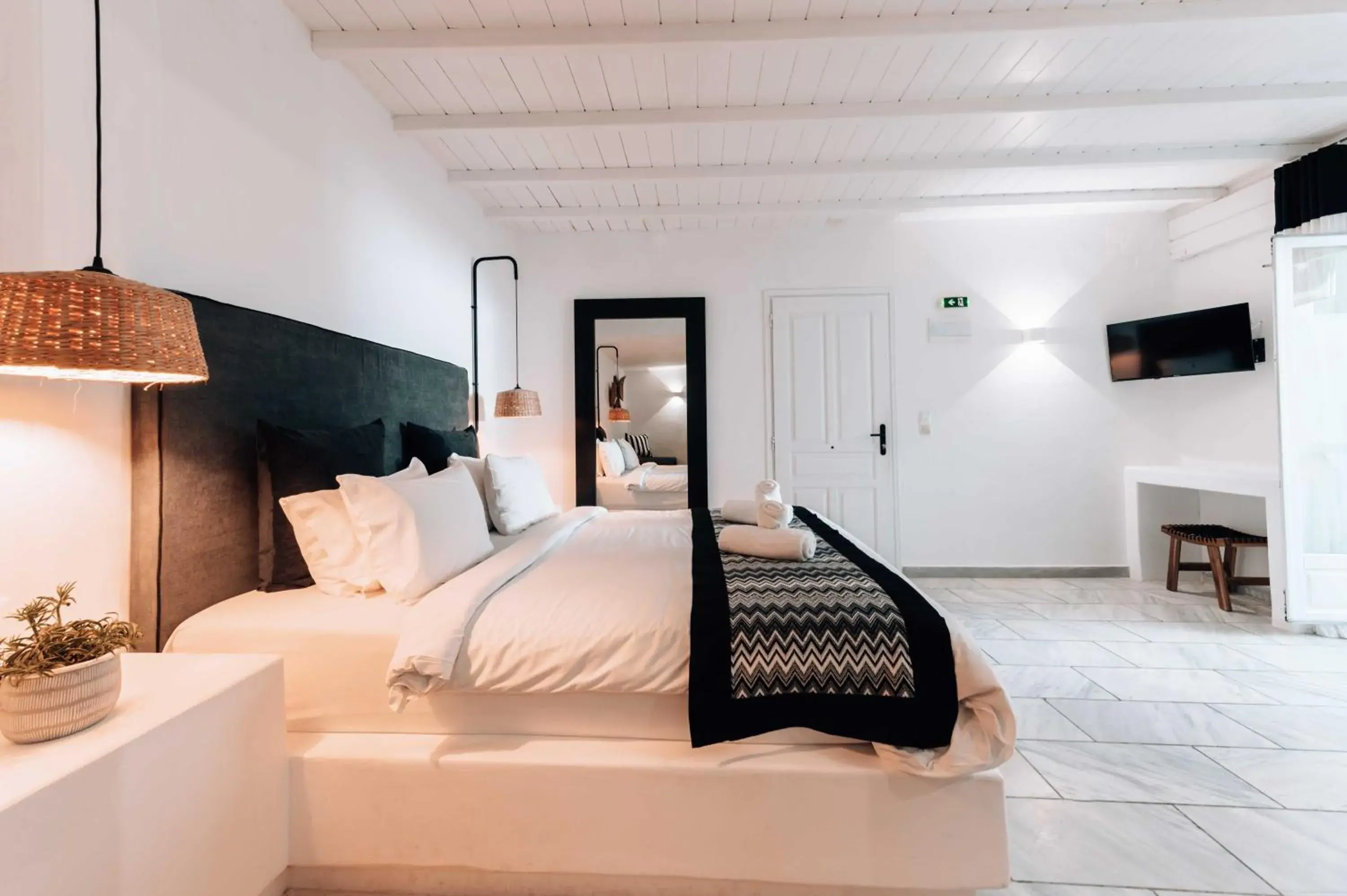Double Room in Mr & Mrs White Mykonos Double Room in Mr & Mrs White Mykonos