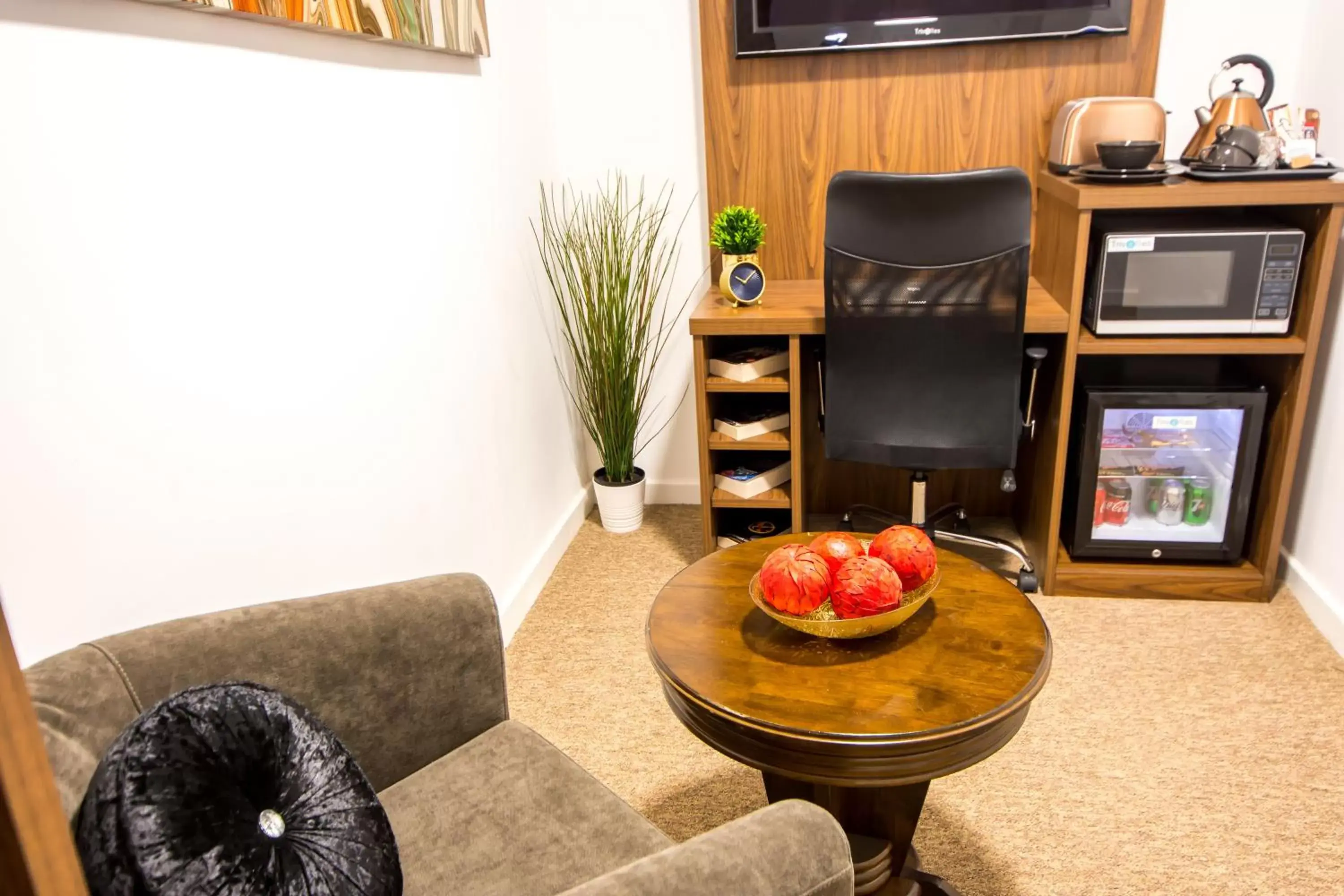 Superior Double Room in Trivelles Gatwick Hotel & airport Parking Superior Double Room in Trivelles Gatwick Hotel & airport Parking