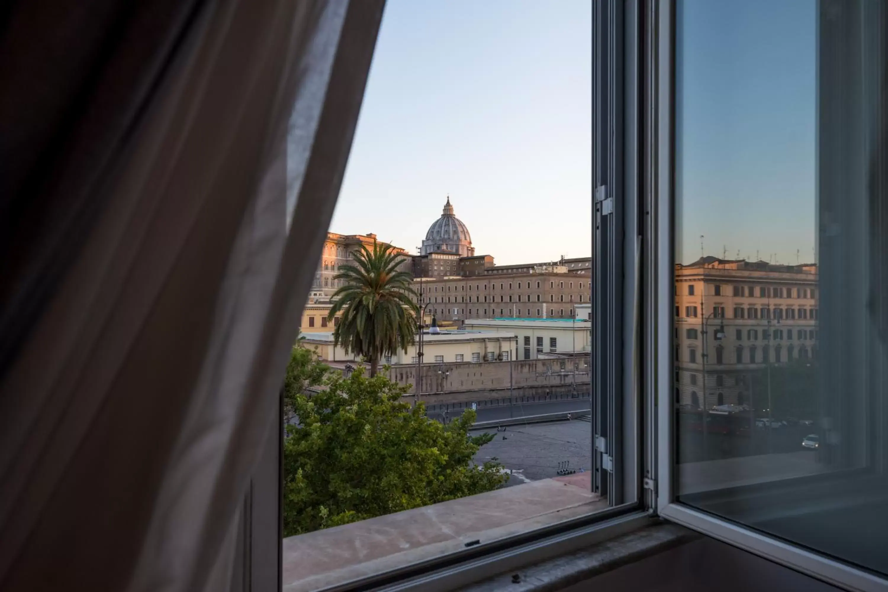 Comfort Triple Room in Suite 36 - NEW OPENING Comfort Triple Room in Suite 36 - NEW OPENING