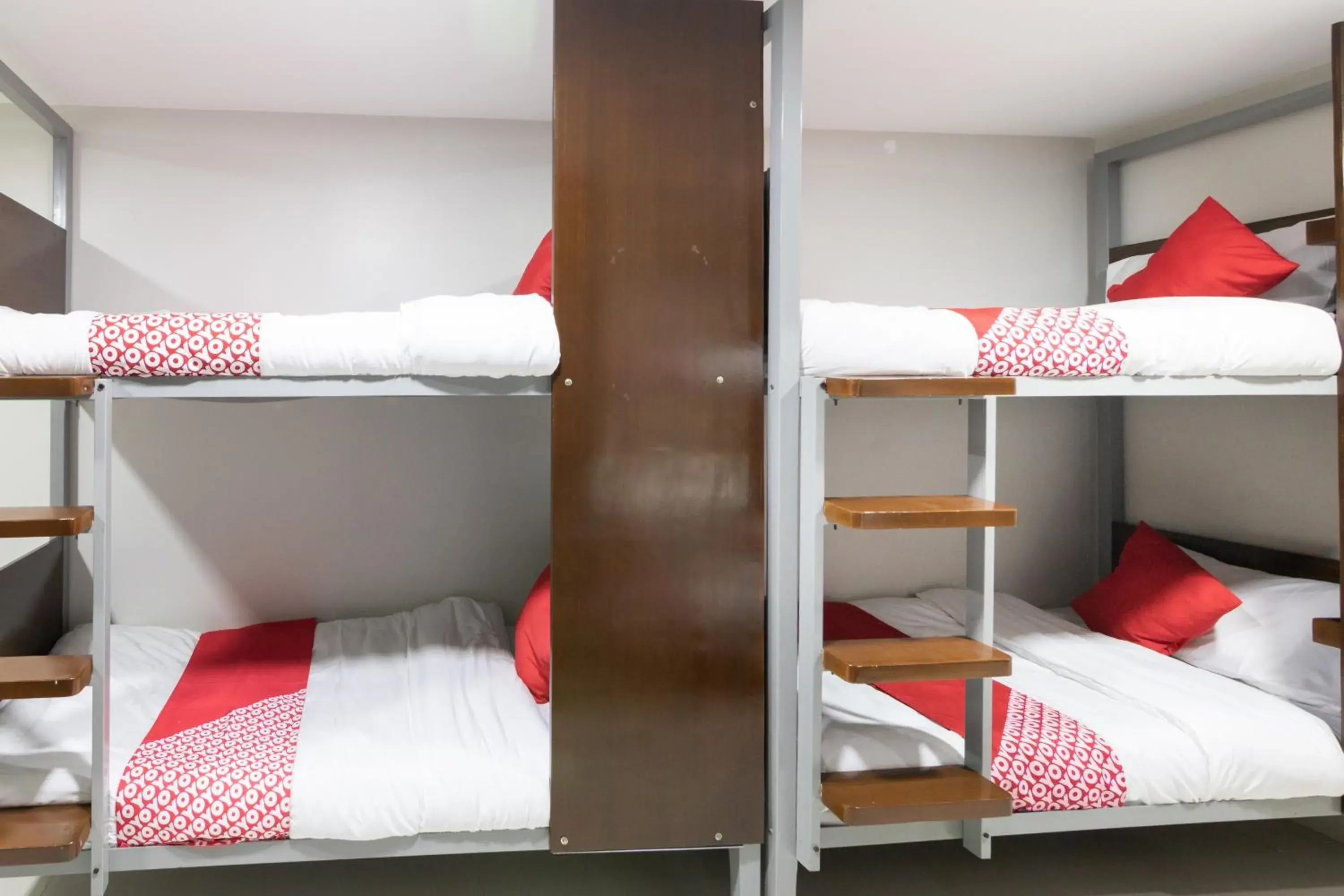 Standard Bunk 8 Bed in OYO 152 Sangco Condotel Standard Bunk 8 Bed in OYO 152 Sangco Condotel