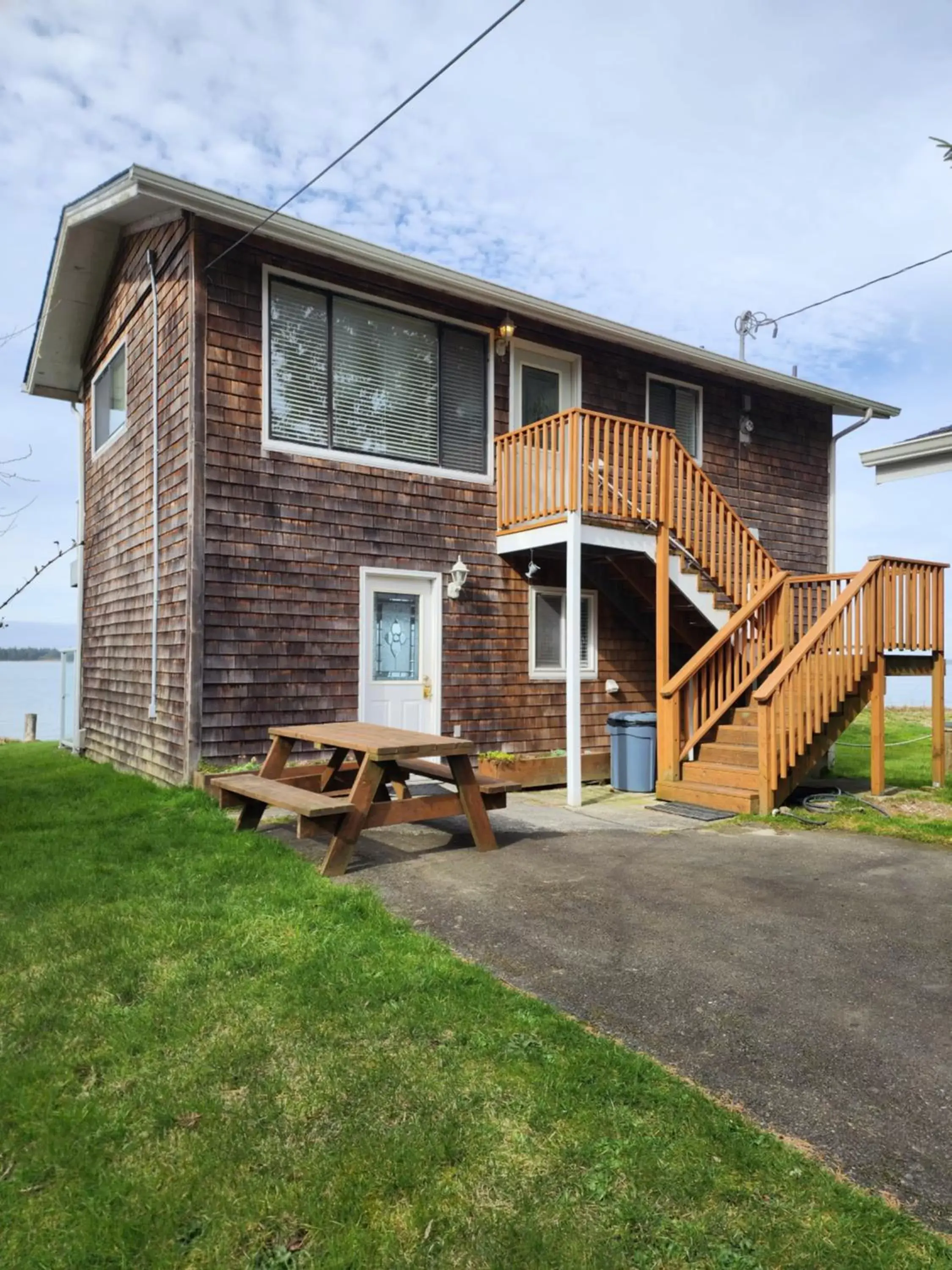 Waterfront Condo Lower Unit in Plainview Motel Waterfront Condo Lower Unit in Plainview Motel