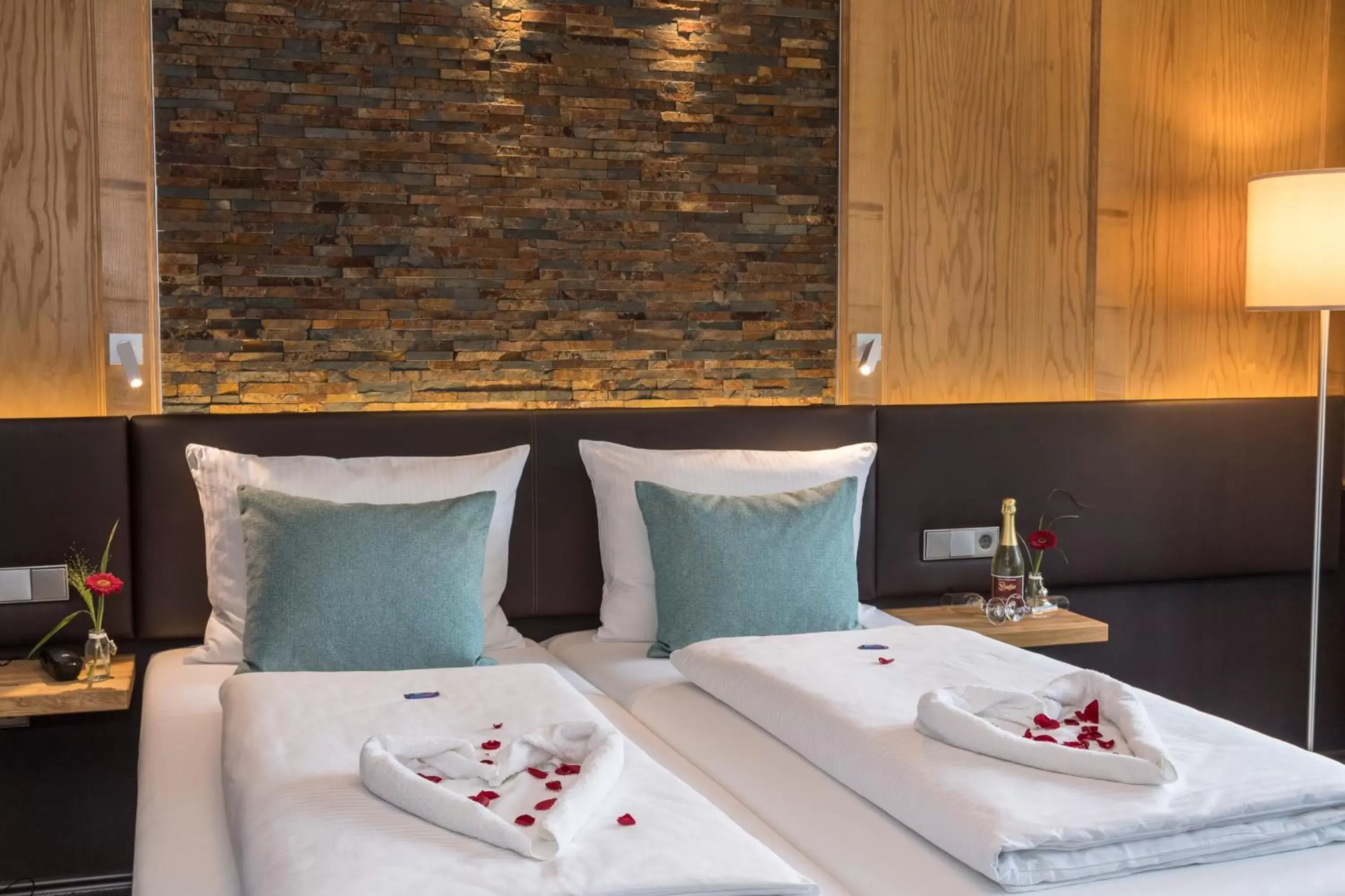 Superior Double Room - single occupancy in Hotel & Restaurant Becher Superior Double Room - single occupancy in Hotel & Restaurant Becher