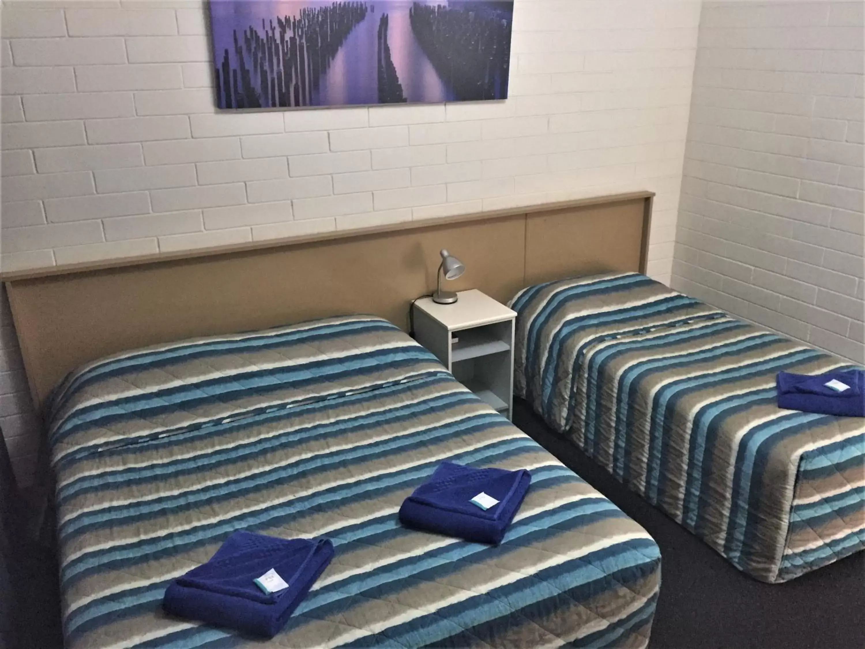 Budget Queen Twin Room in Ceduna Motor Inn Budget Queen Twin Room in Ceduna Motor Inn