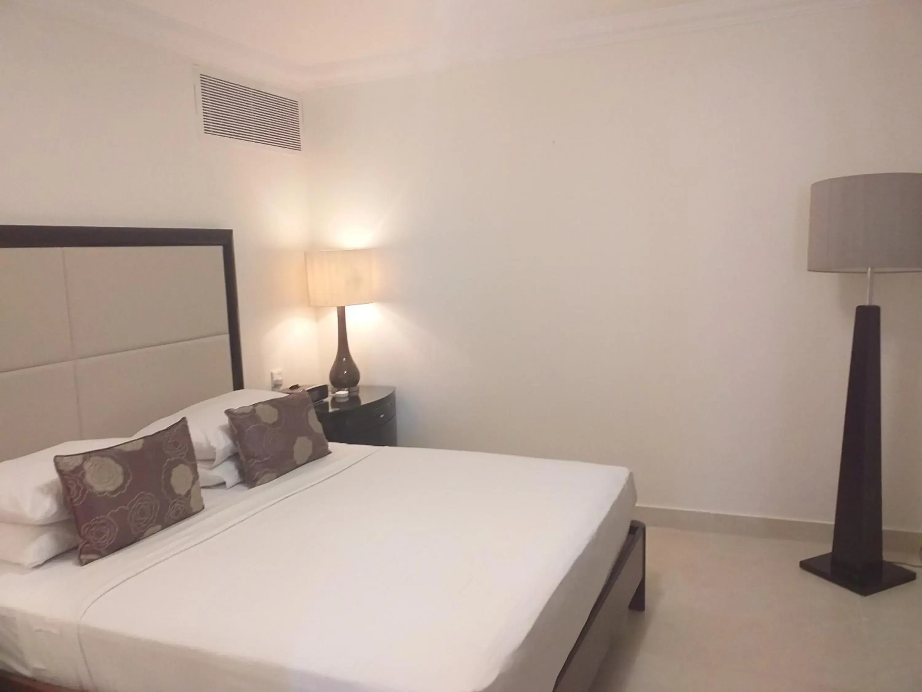 Deluxe Junior Suite in Le Vendome Hotel Deluxe Junior Suite in Le Vendome Hotel