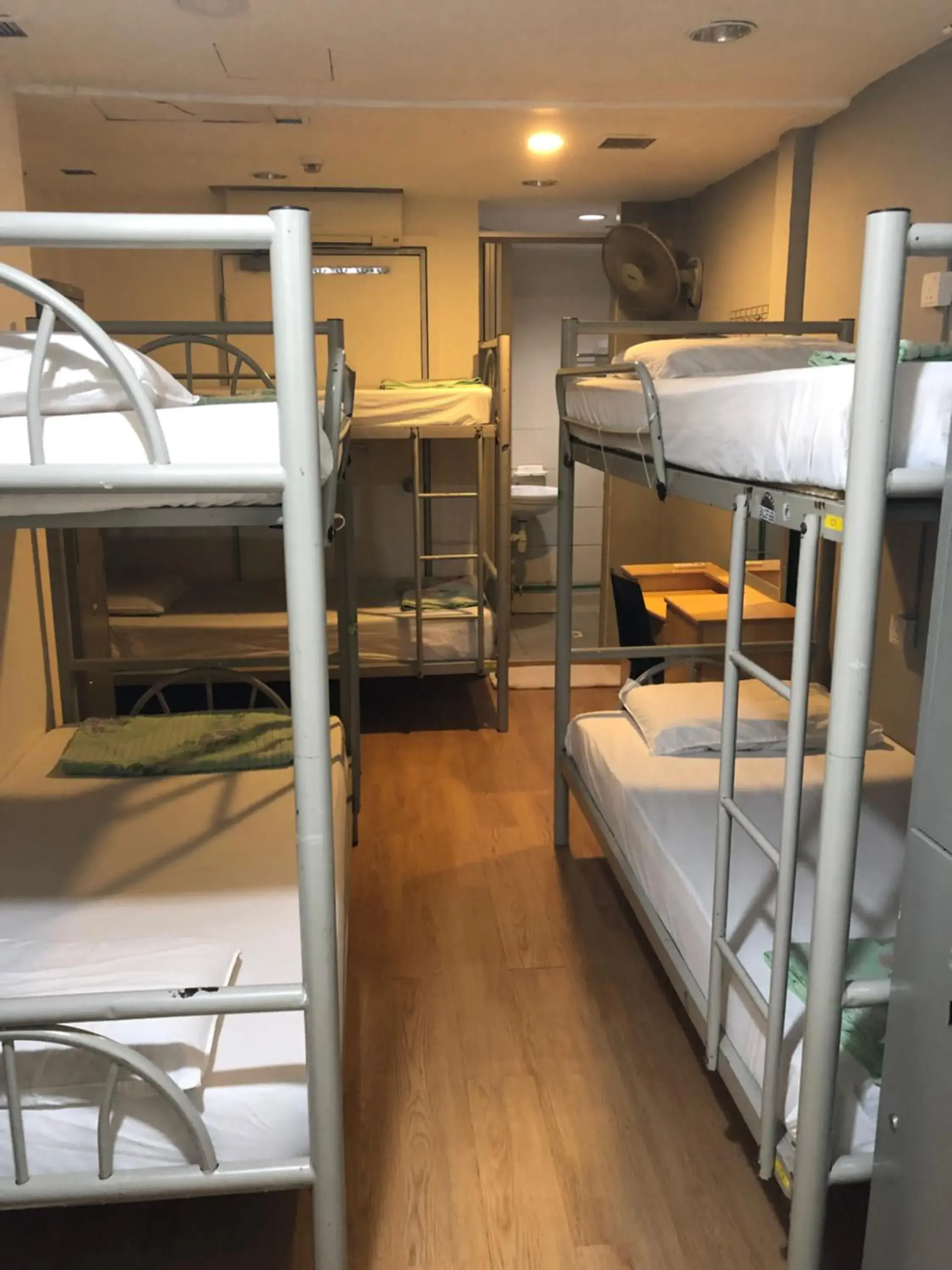 Bed in 6-Bed Female Dormitory Room in Kawan Hostel Bed in 6-Bed Female Dormitory Room in Kawan Hostel