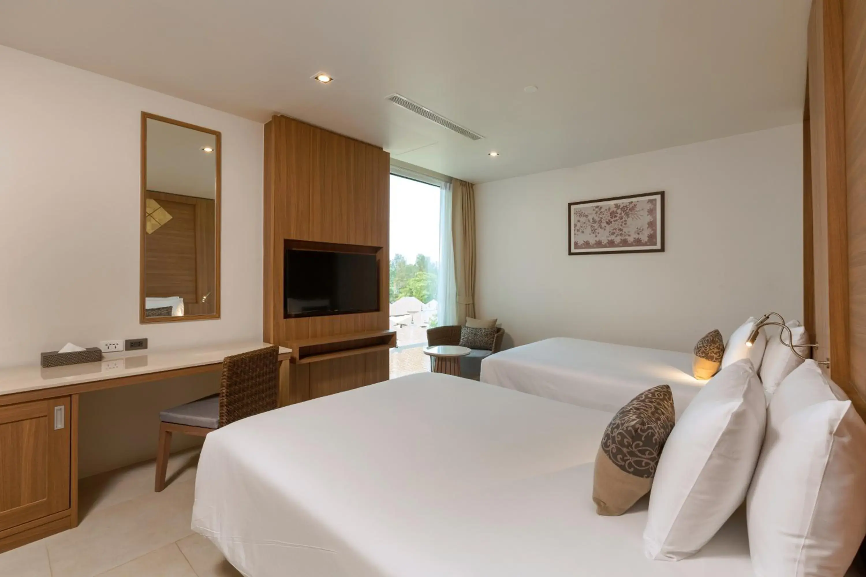 LL1N: 1 BR Residence no balcony in Splash Beach Resort, Maikhao Phuket - SHA Extra Plus LL1N: 1 BR Residence no balcony in Splash Beach Resort, Maikhao Phuket - SHA Extra Plus