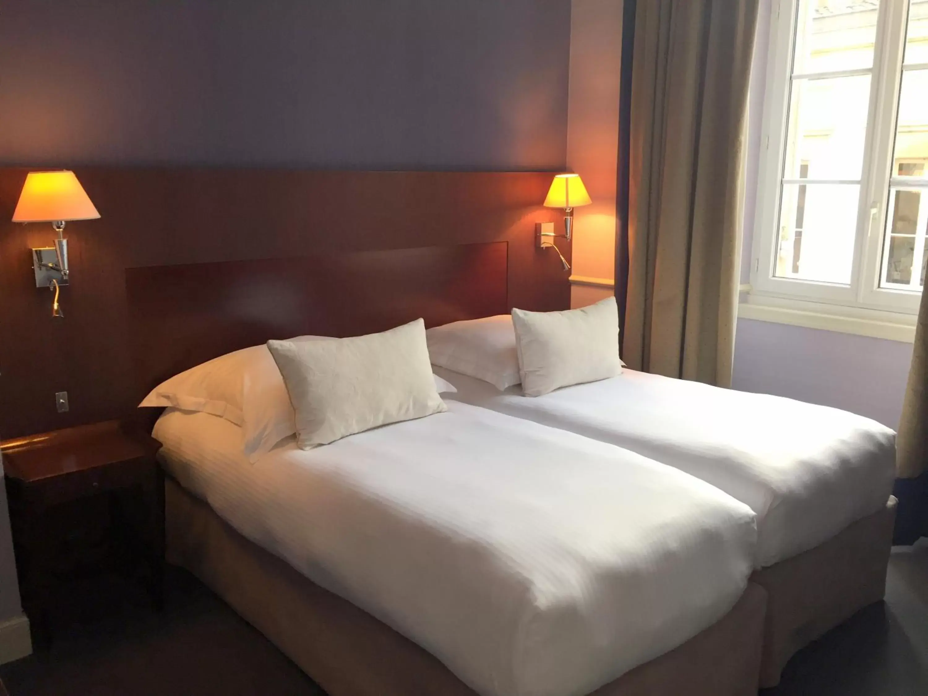 Comfort Twin Room in Hôtel Au Logis des Remparts Comfort Twin Room in Hôtel Au Logis des Remparts