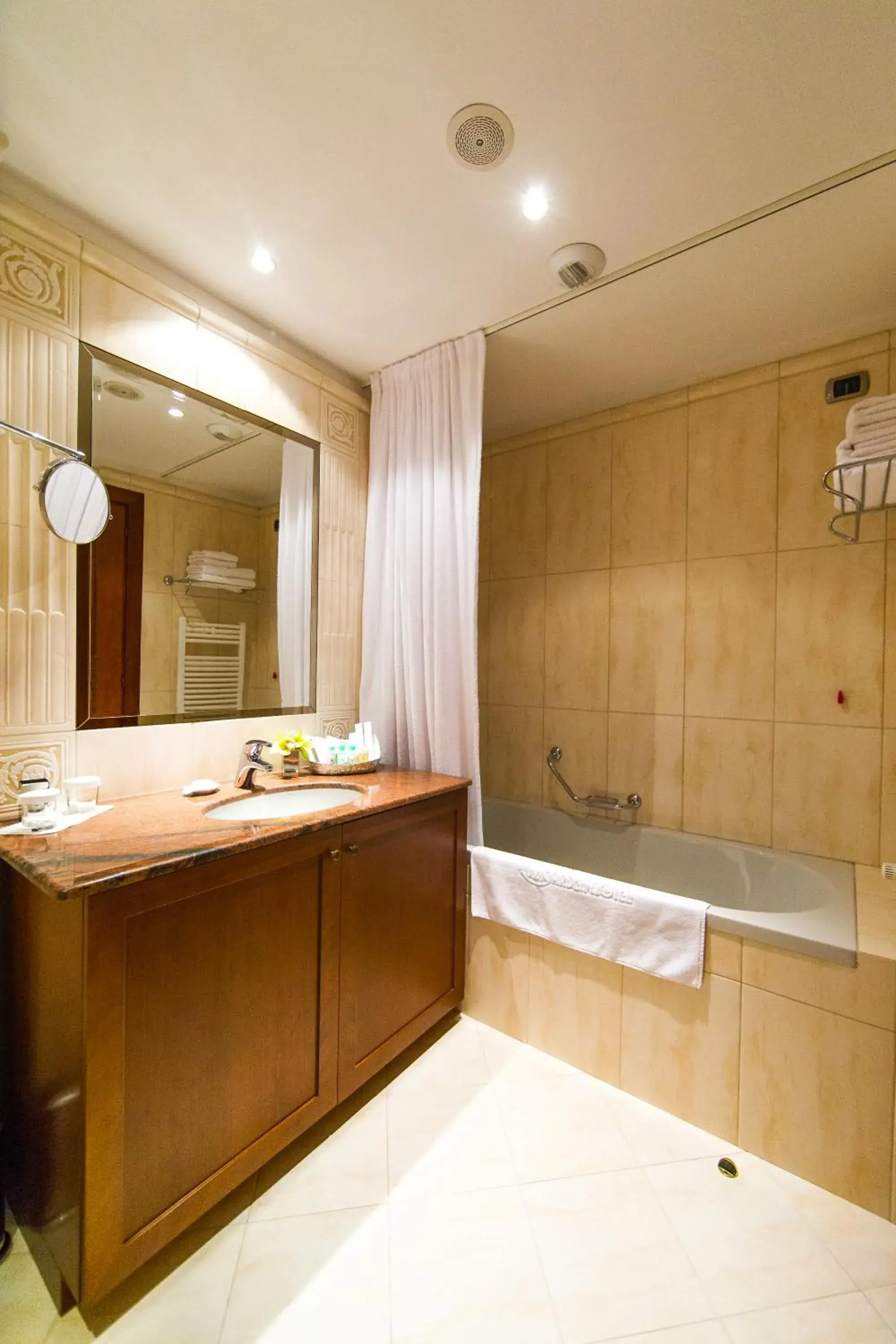 Standard Double or Twin Room in Lux Garden Hotel Standard Double or Twin Room in Lux Garden Hotel