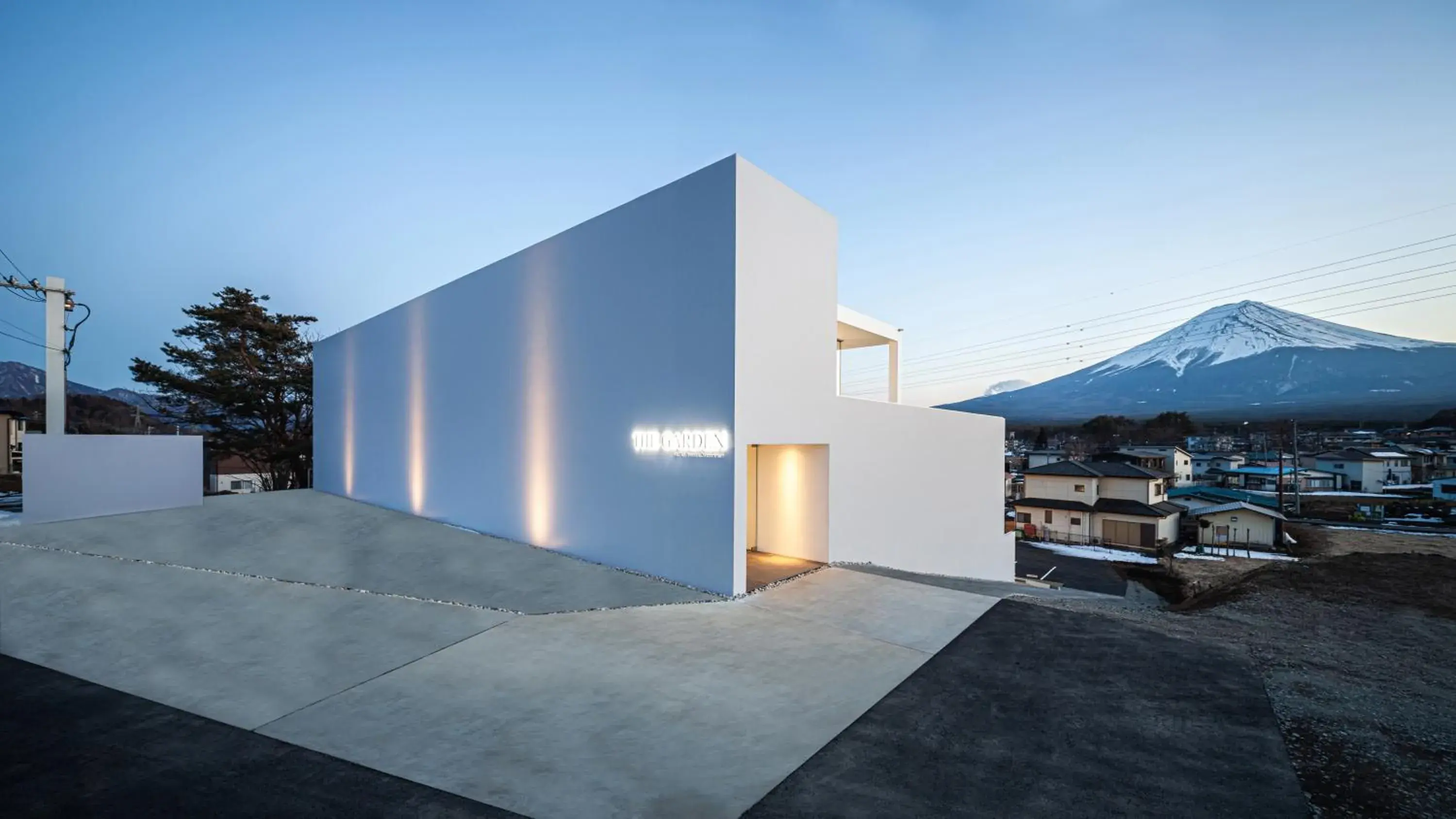 THE GARDEN THE GARDEN