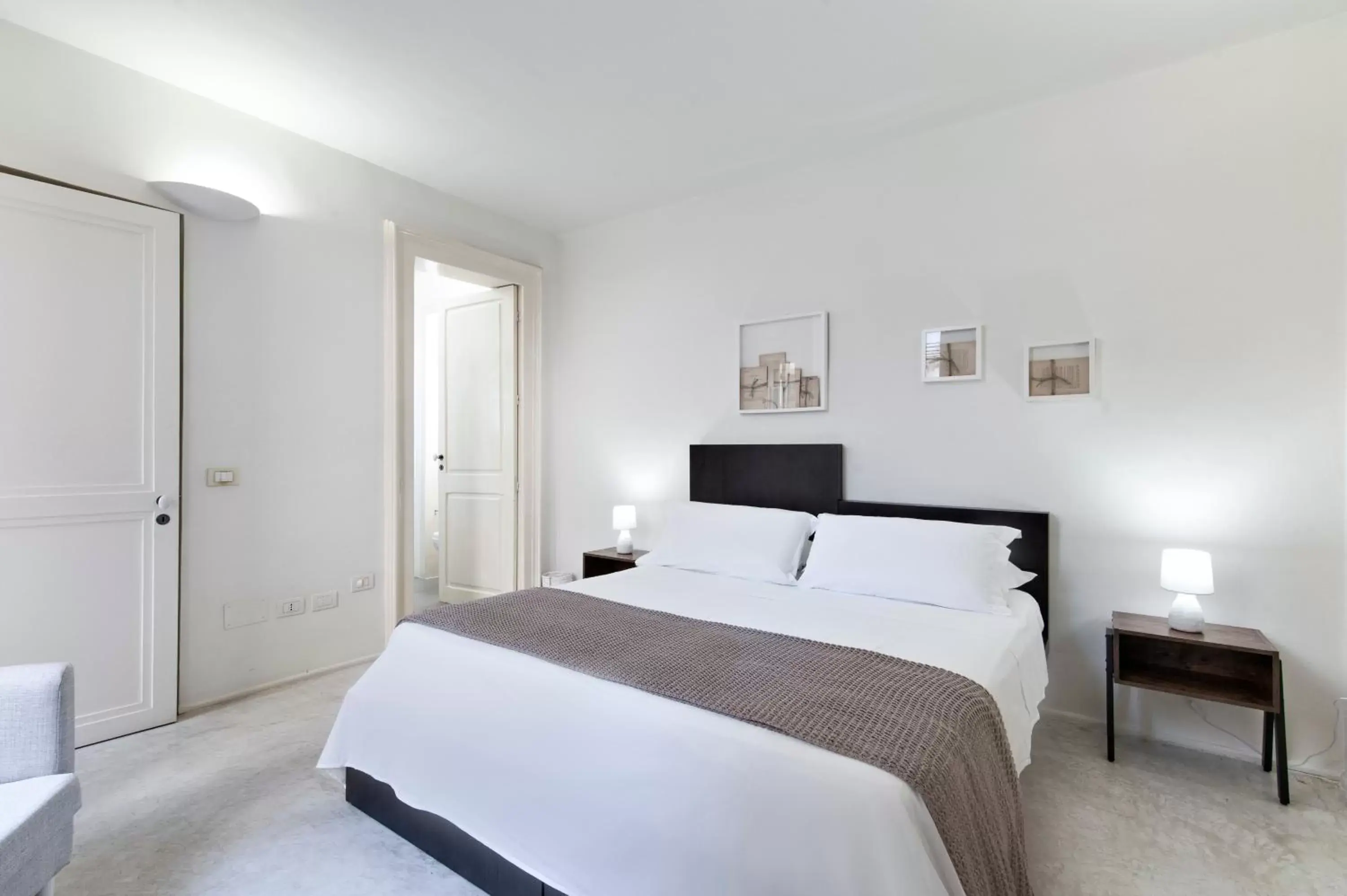 Mini Suite - single occupancy in Casa di Lo Suites Mini Suite - single occupancy in Casa di Lo Suites