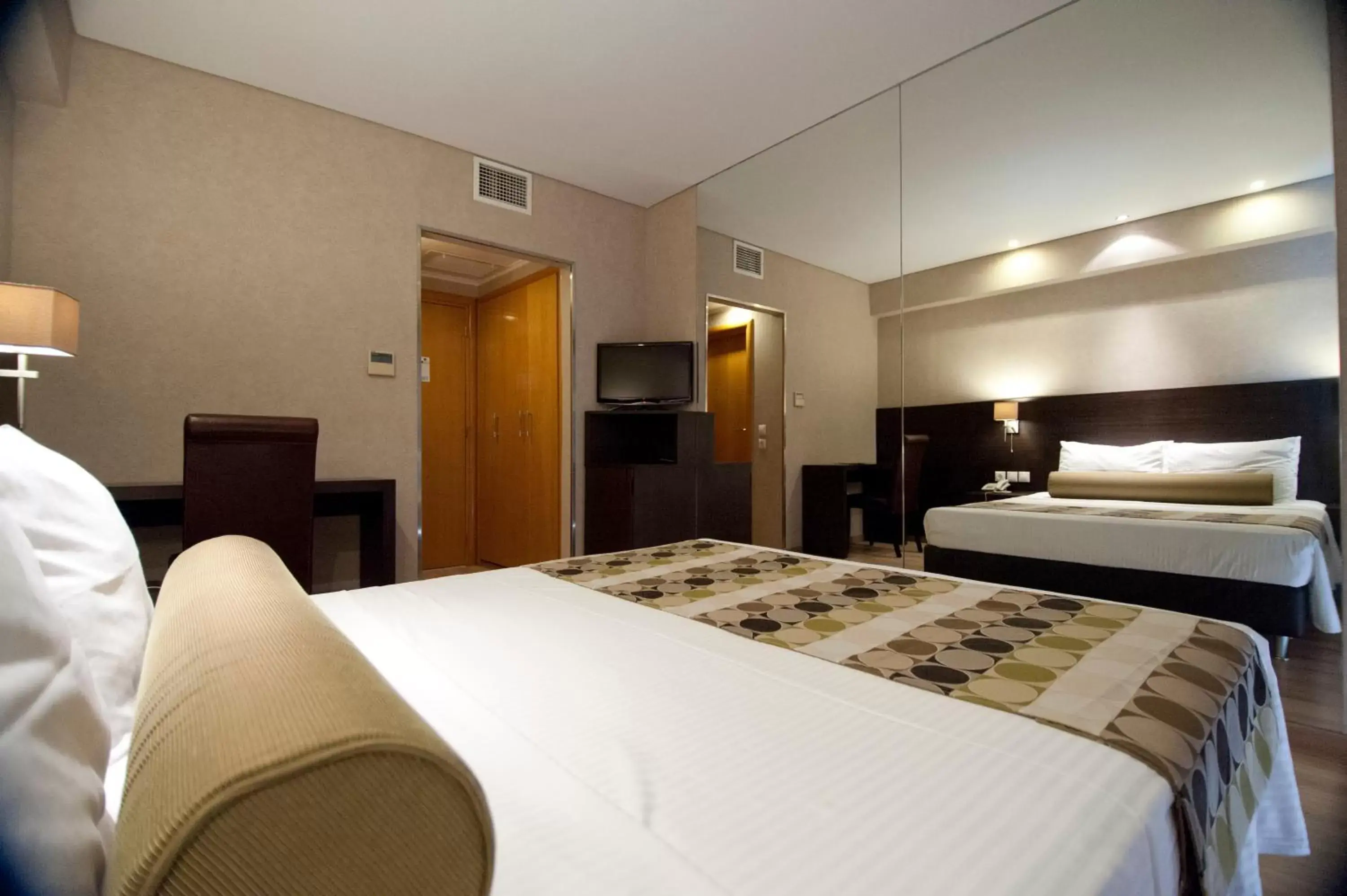 Standard Double Room in Nefeli Hotel Alimos Standard Double Room in Nefeli Hotel Alimos