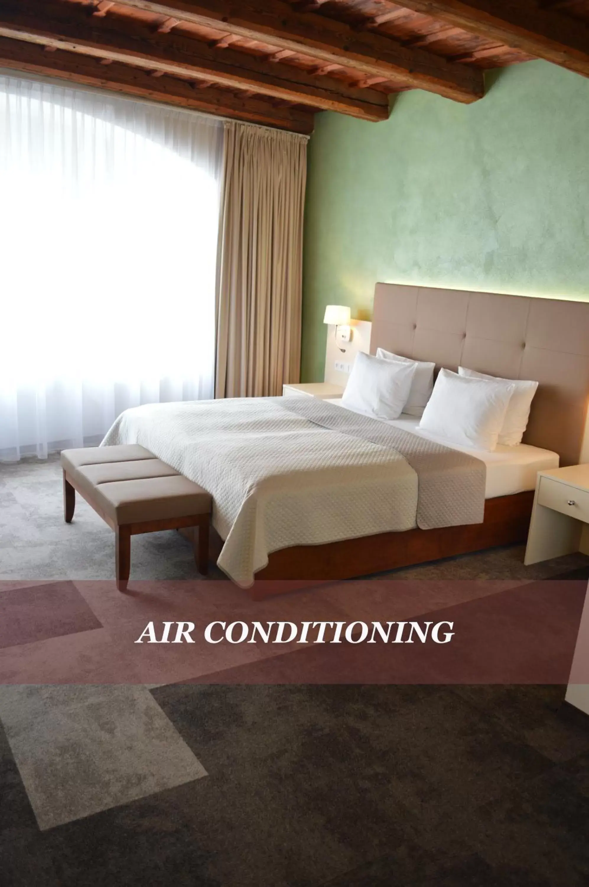 The Golden Wheel Hotel The Golden Wheel Hotel