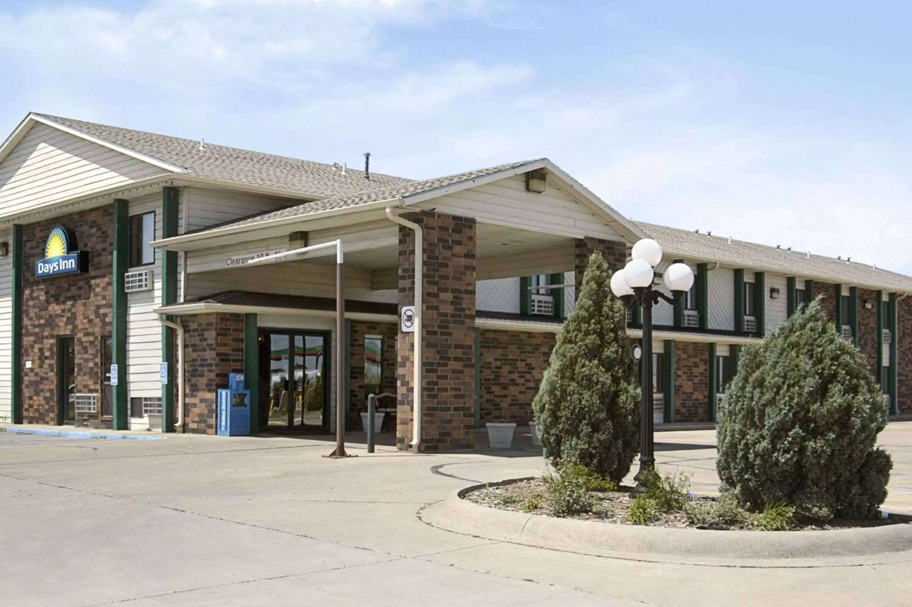Days Inn by Wyndham Salina I-70 Days Inn by Wyndham Salina I-70