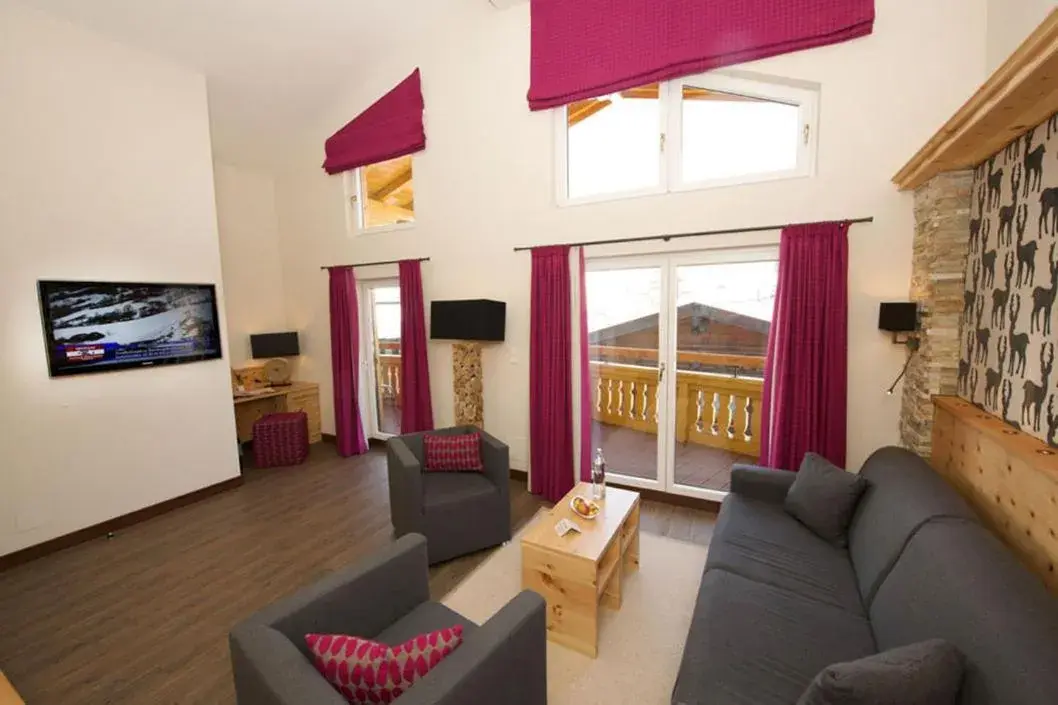 Comfort Two-Bedroom Suite in JUFA Alpenhotel Saalbach Comfort Two-Bedroom Suite in JUFA Alpenhotel Saalbach