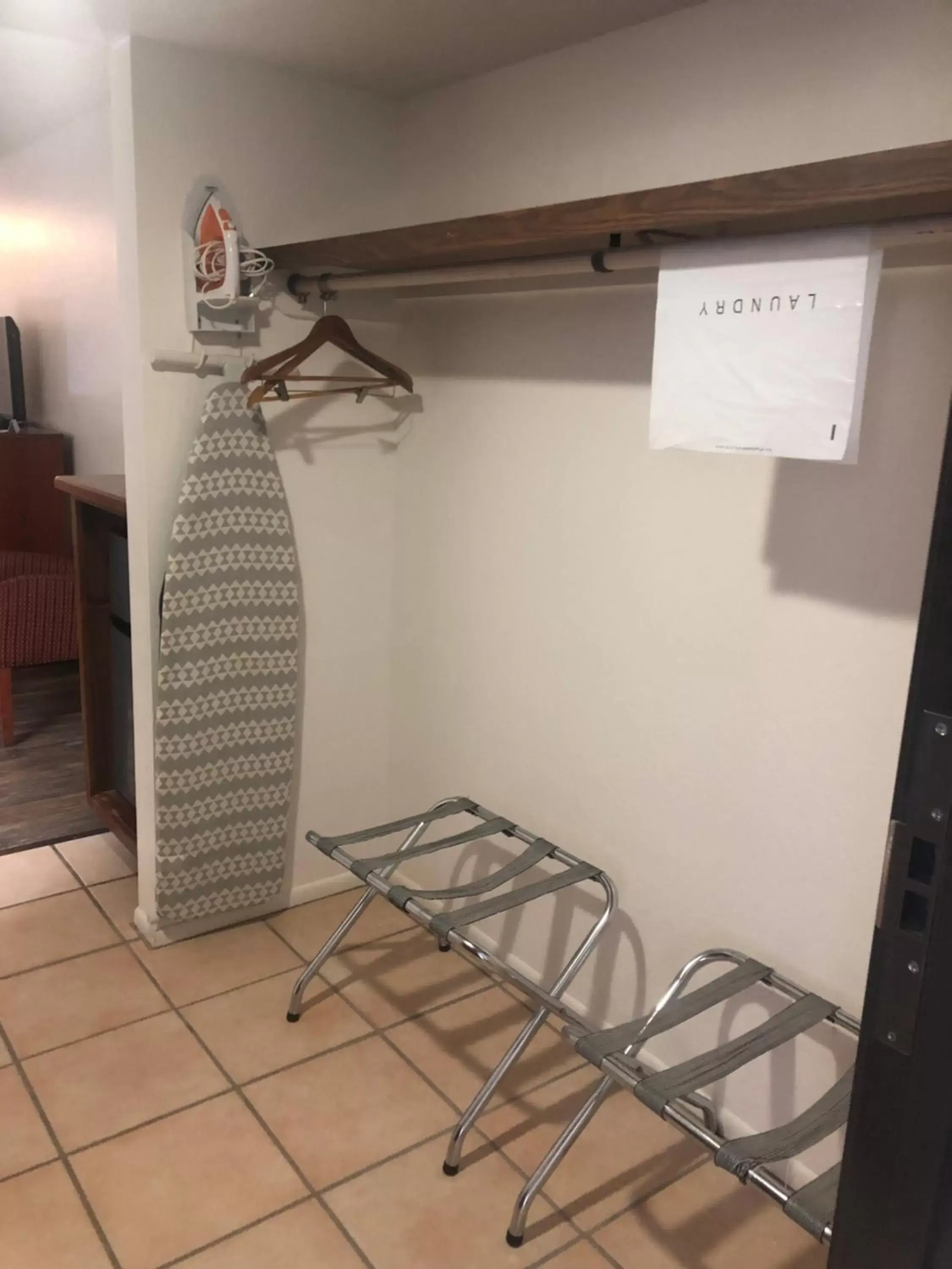 Queen Room with Two Queen Beds in Antelope Hills Inn Queen Room with Two Queen Beds in Antelope Hills Inn