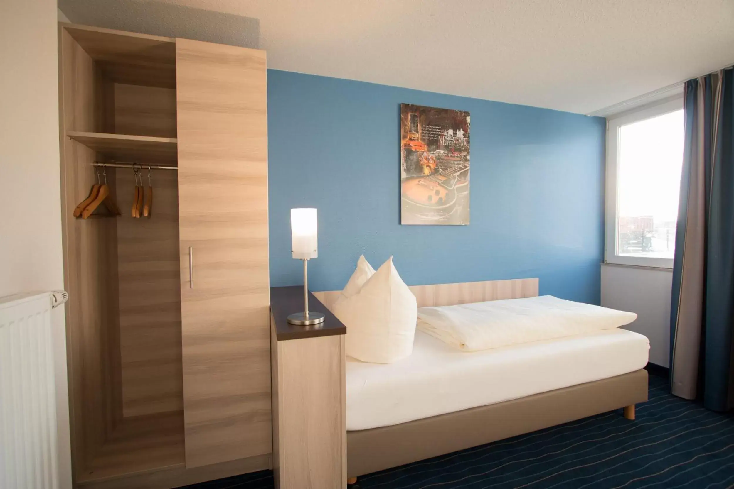 Comfort Single Room with Shower in Motel 44 Comfort Single Room with Shower in Motel 44