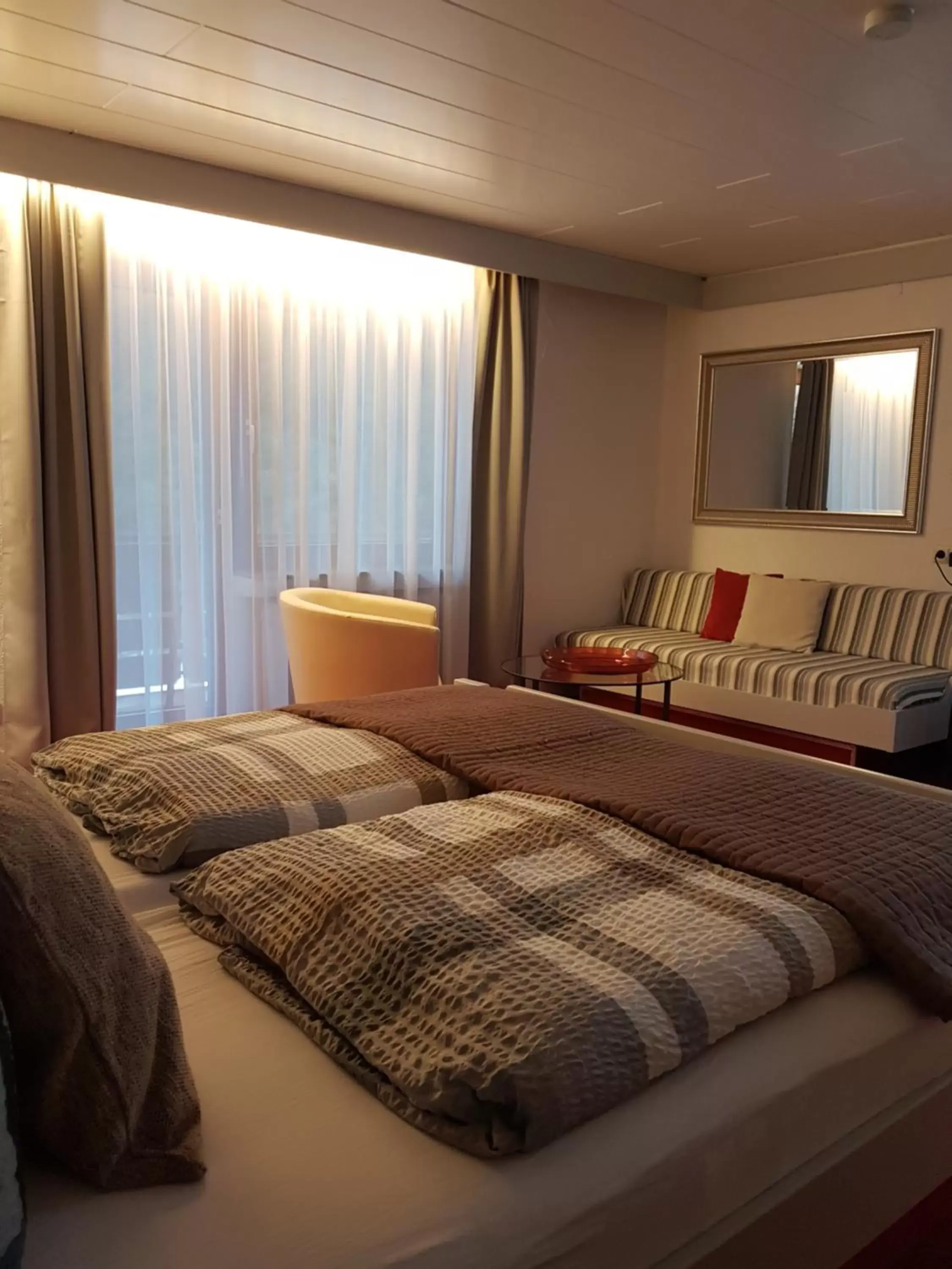 Double Room with Balcony in Hotel Restaurant Kniebishöhe Double Room with Balcony in Hotel Restaurant Kniebishöhe