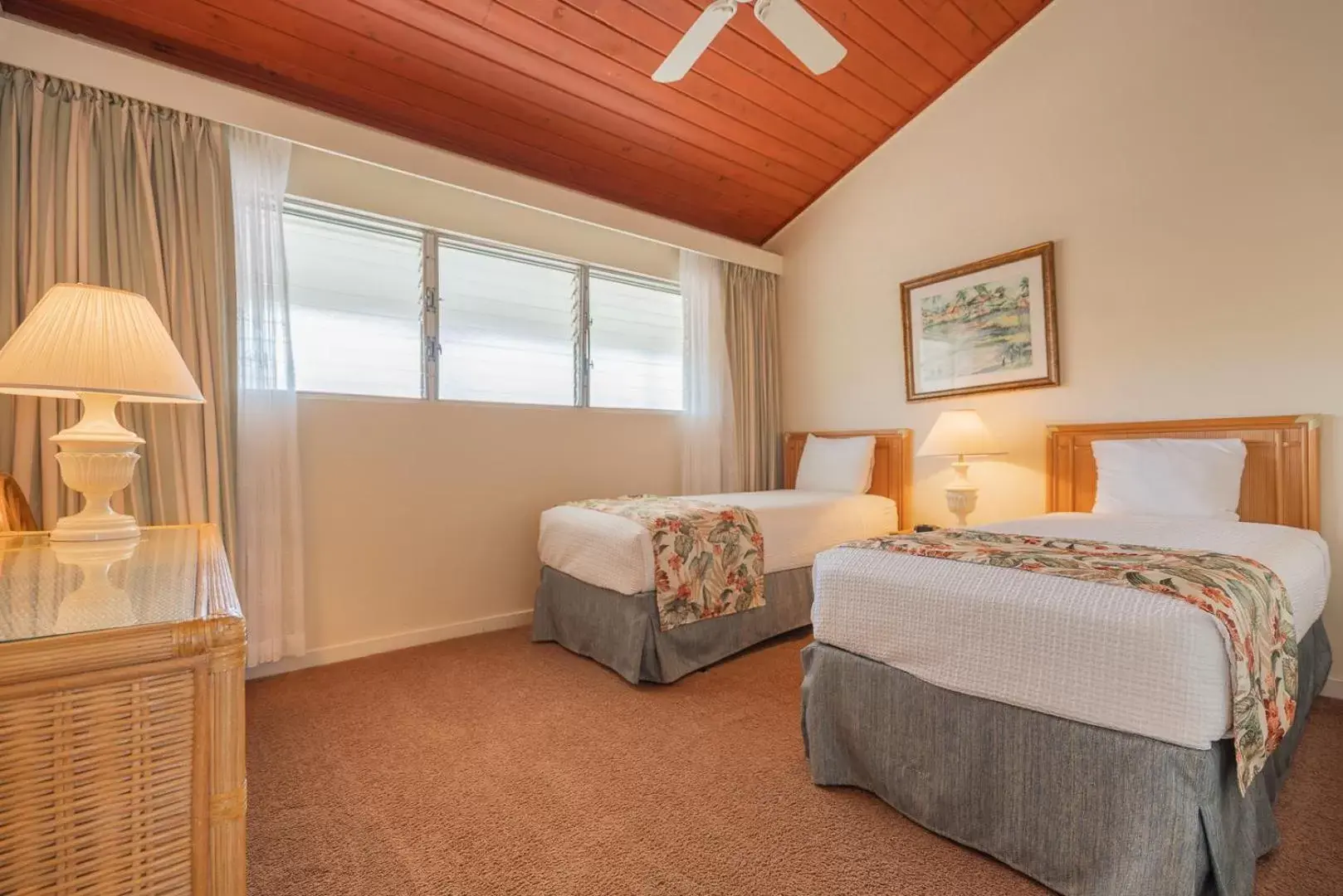 Two-Bedroom Apartment - Beach Front in Napili Sunset Beach Front Resort Two-Bedroom Apartment - Beach Front in Napili Sunset Beach Front Resort