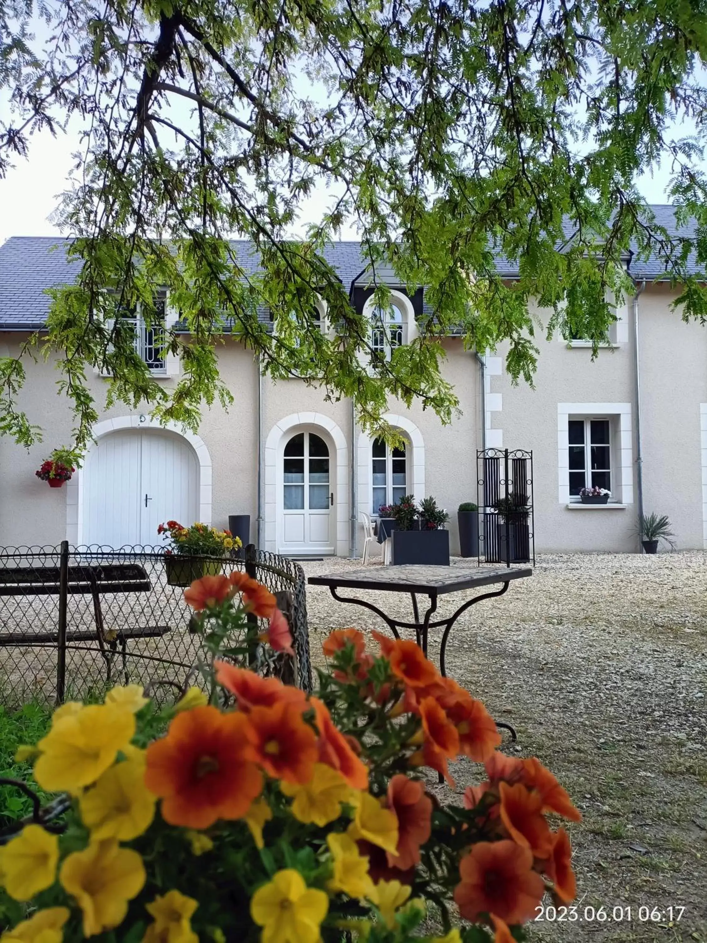 Property Building in VILLA ESPERANZA Chambre 2 proche Zoo de Beauval et Châteaux de La Loire Property Building in VILLA ESPERANZA Chambre 2 proche Zoo de Beauval et Châteaux de La Loire