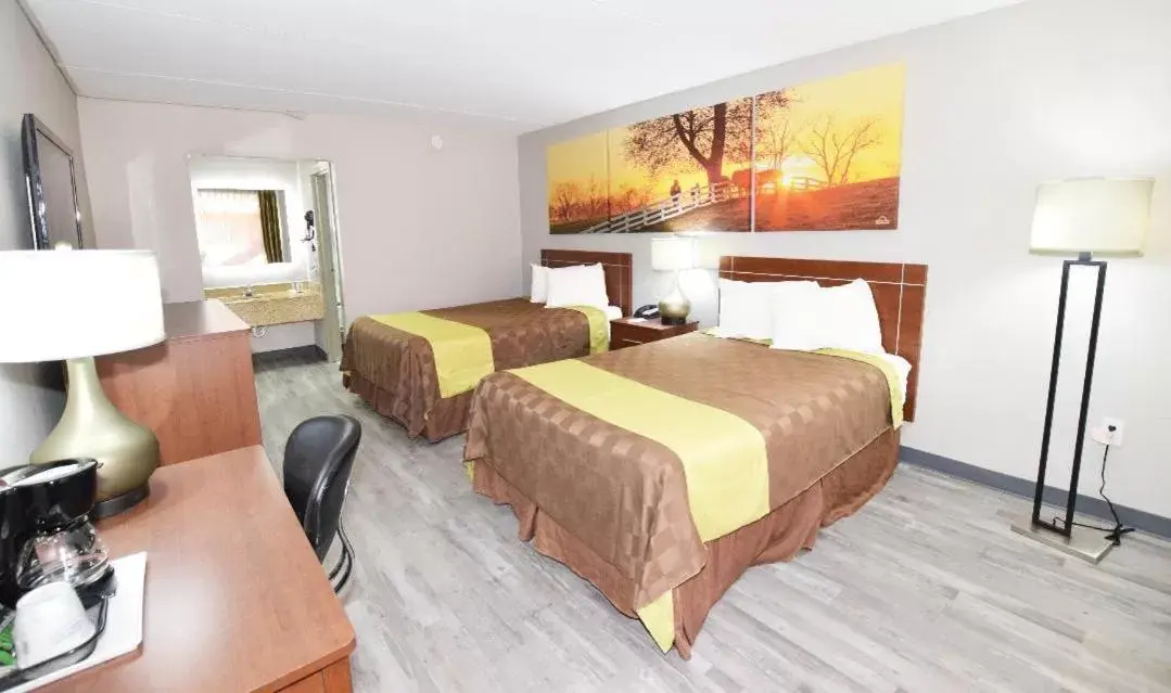 Double Room with Two Double Beds and Courtyard View - Non-Smoking in Days Inn by Wyndham Midland Double Room with Two Double Beds and Courtyard View - Non-Smoking in Days Inn by Wyndham Midland