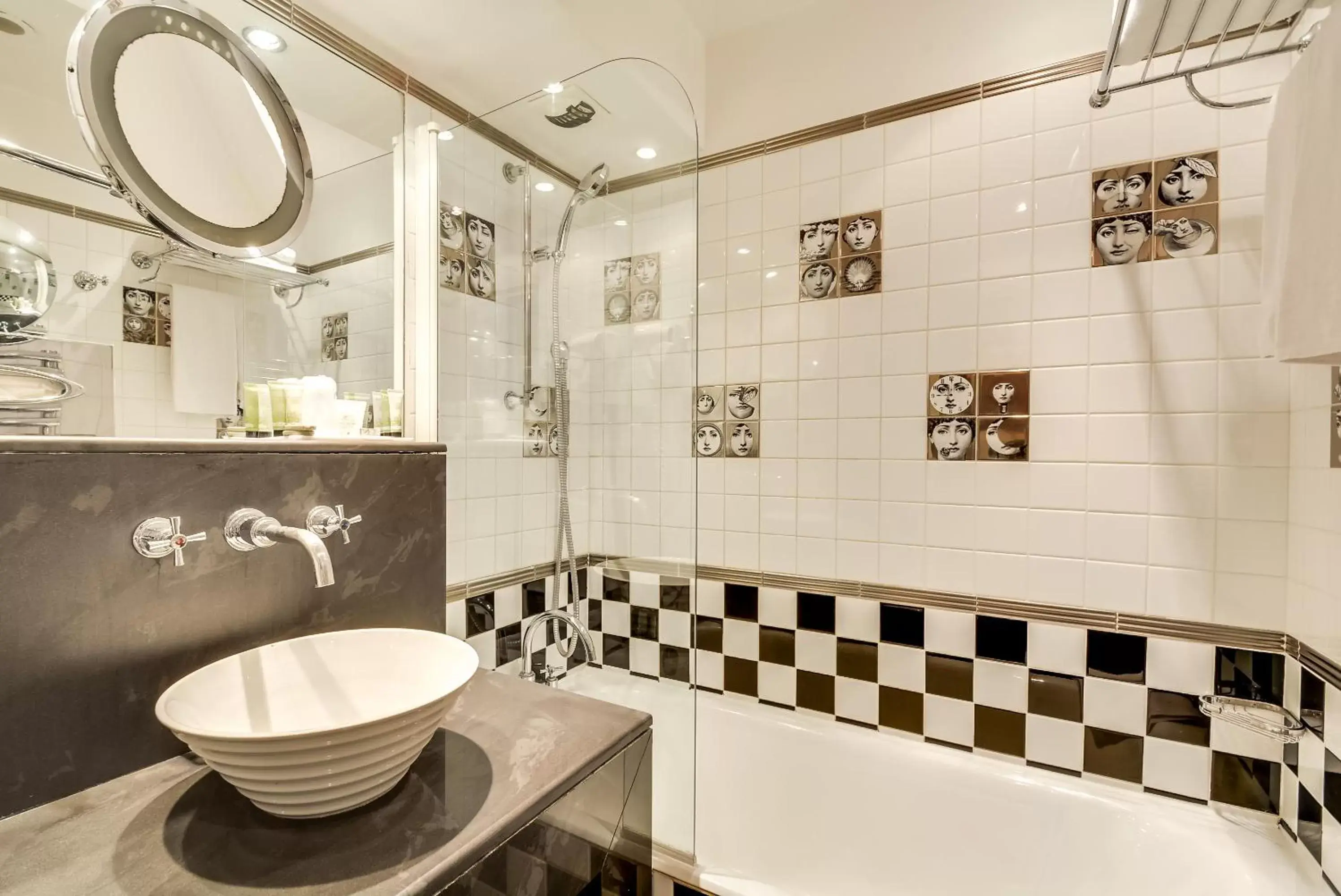 Double Room in Villa Lutèce Port Royal Double Room in Villa Lutèce Port Royal