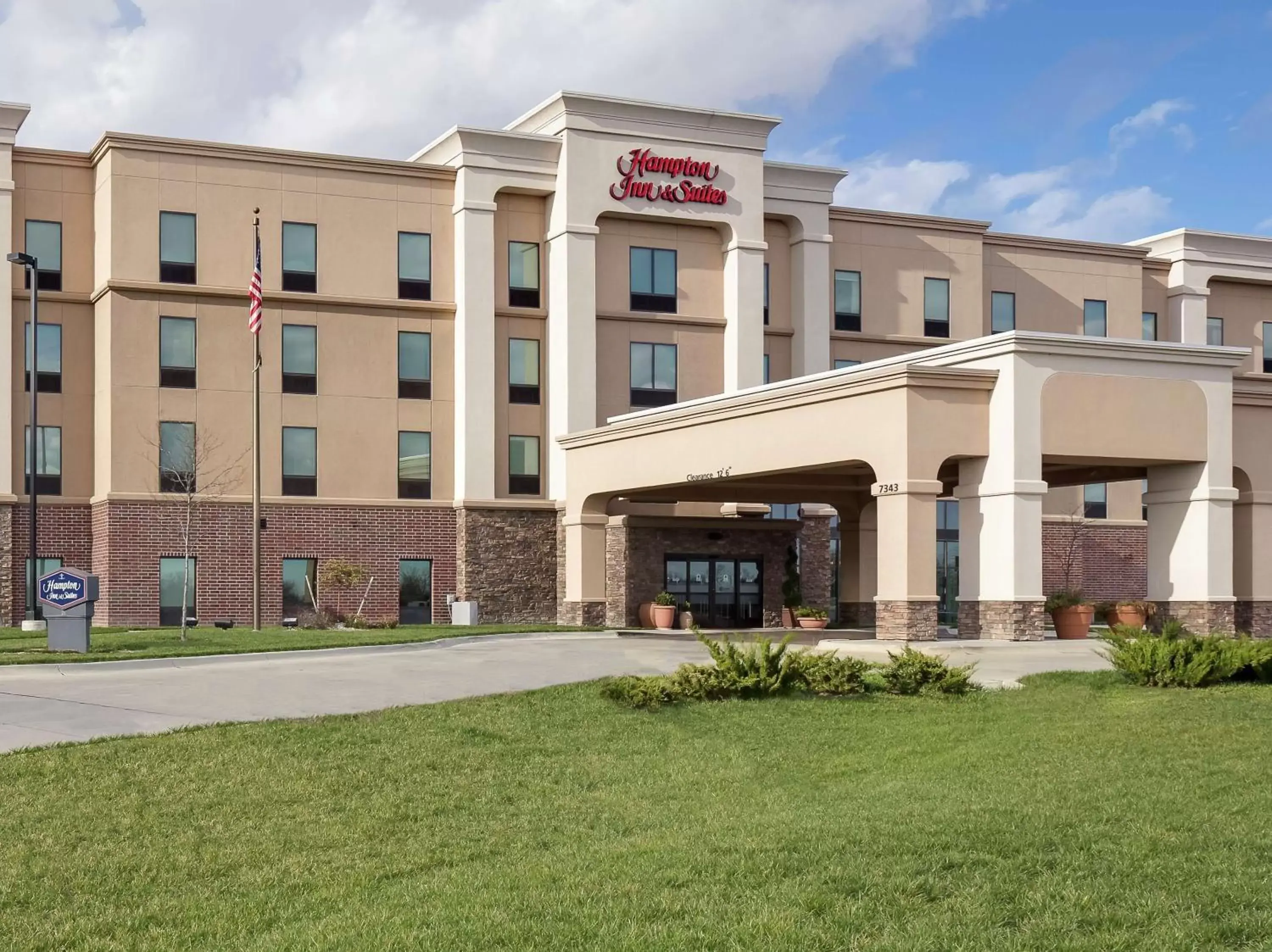 Hampton Inn and Suites - Lincoln Northeast Hampton Inn and Suites - Lincoln Northeast