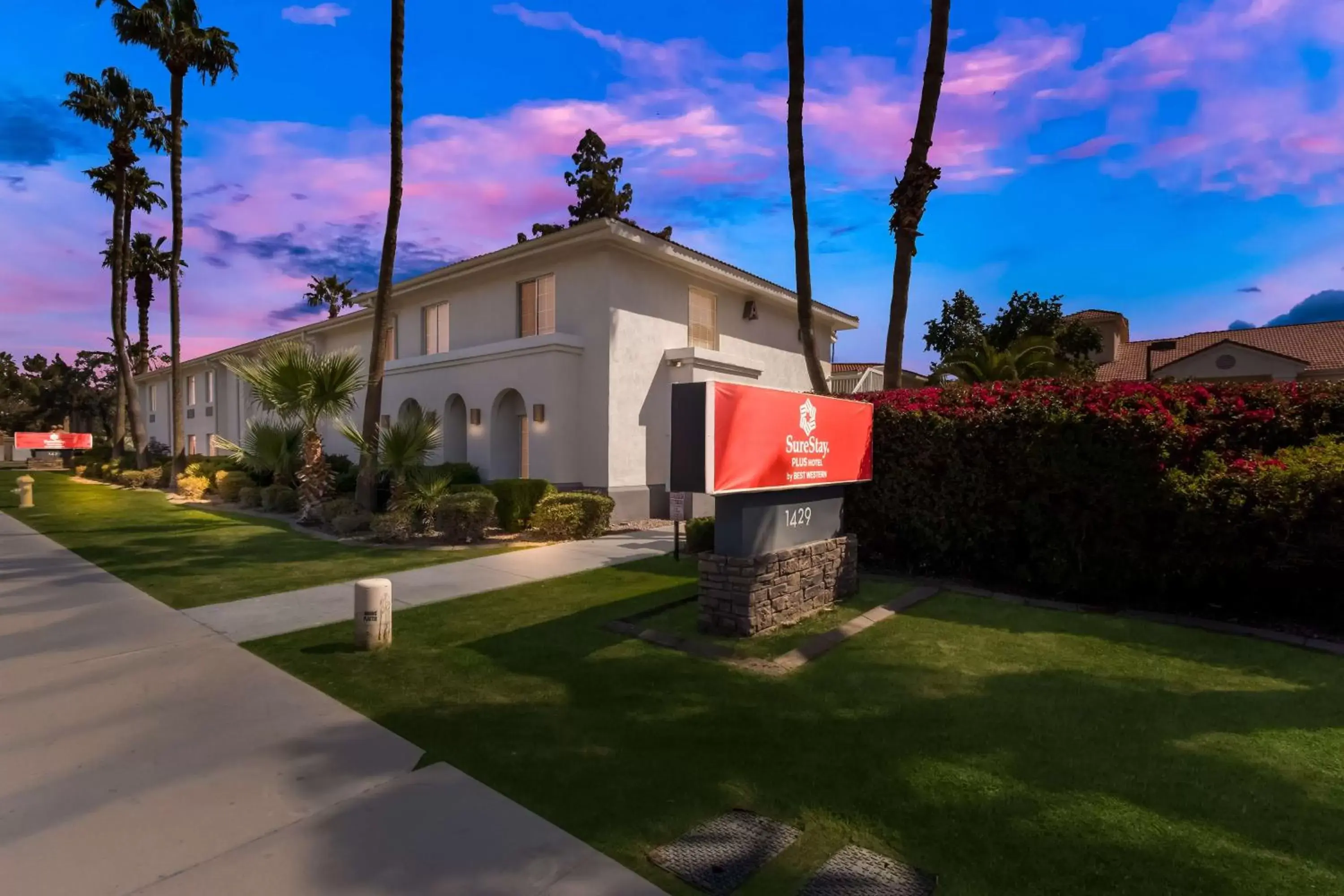 SureStay Plus Hotel by Best Western Tempe University SureStay Plus Hotel by Best Western Tempe University