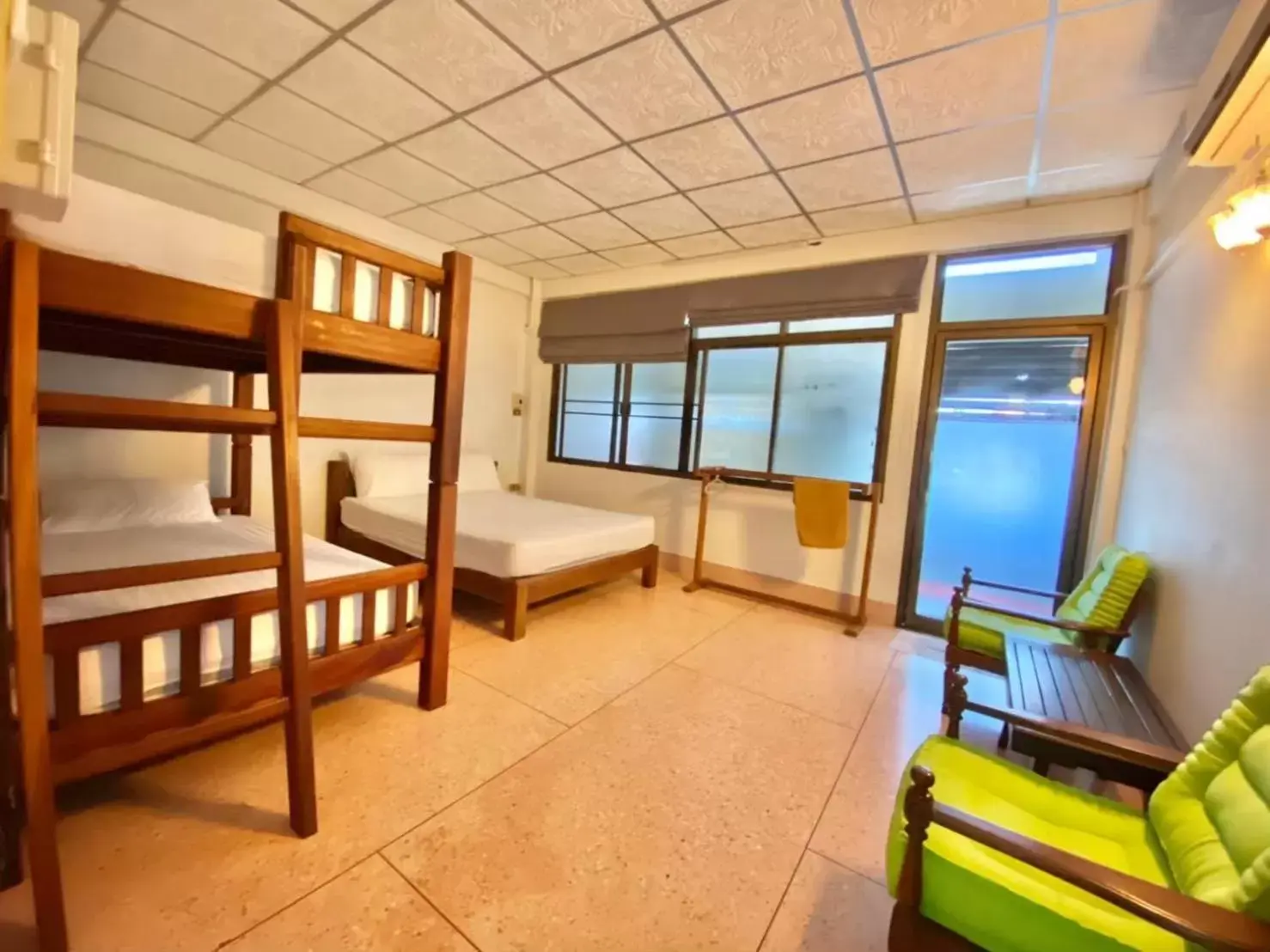 Family Room with Private Bathroom - single occupancy in No7 Guesthouse Family Room with Private Bathroom - single occupancy in No7 Guesthouse