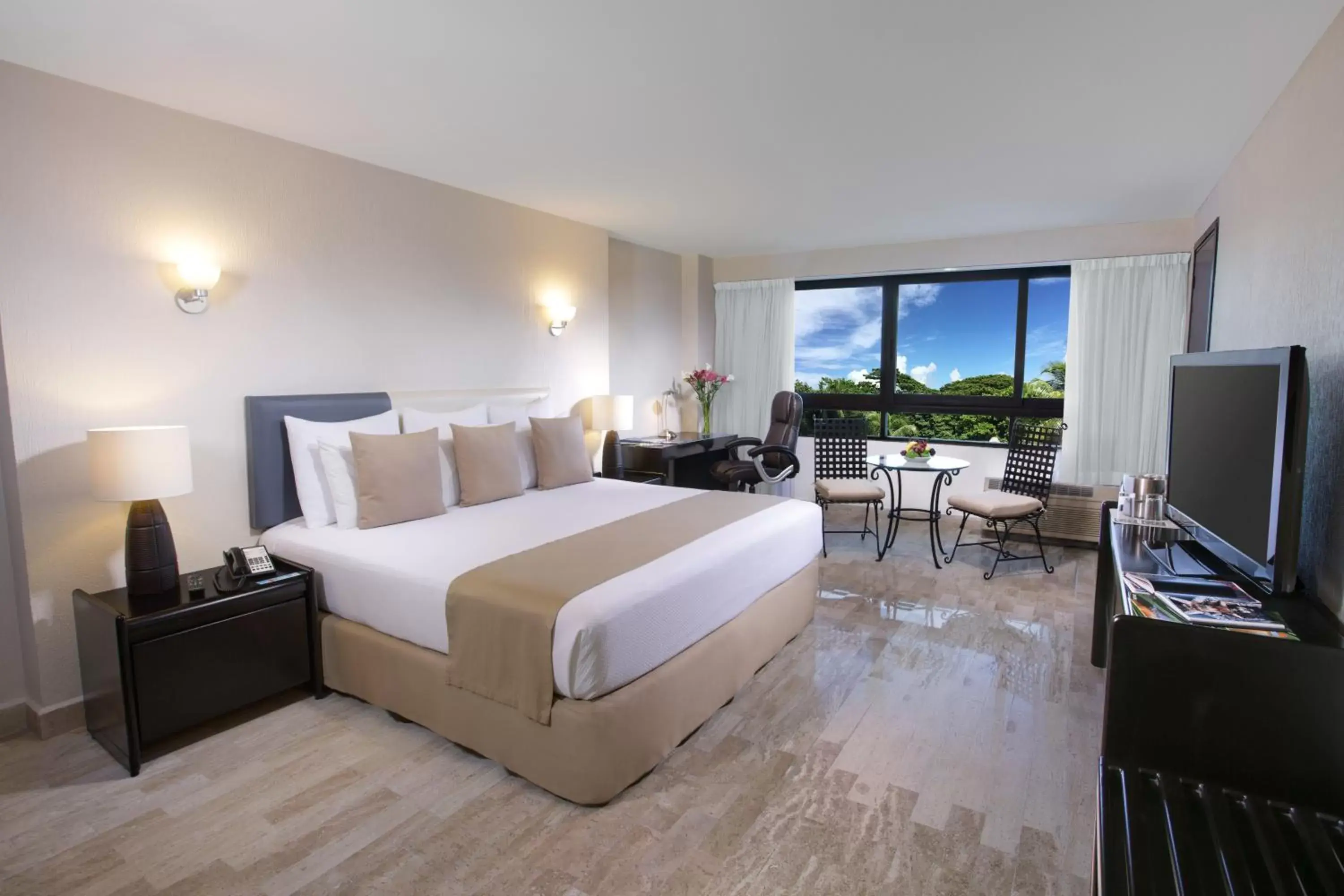 Smart Room in Smart Cancun by Oasis Smart Room in Smart Cancun by Oasis