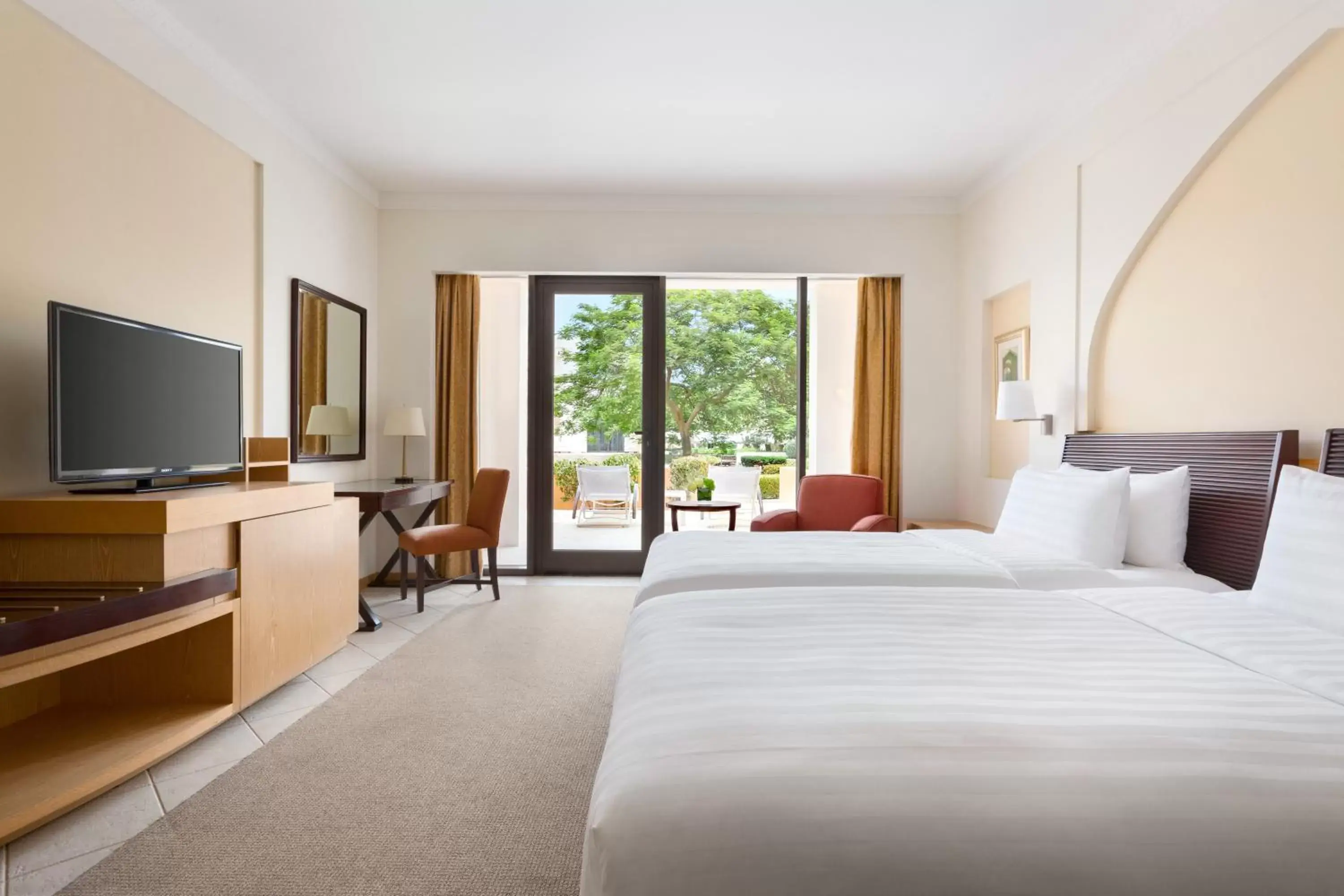 Al Bandar Deluxe - Twin bed in Shangri-La Barr Al Jissah, Muscat Al Bandar Deluxe - Twin bed in Shangri-La Barr Al Jissah, Muscat