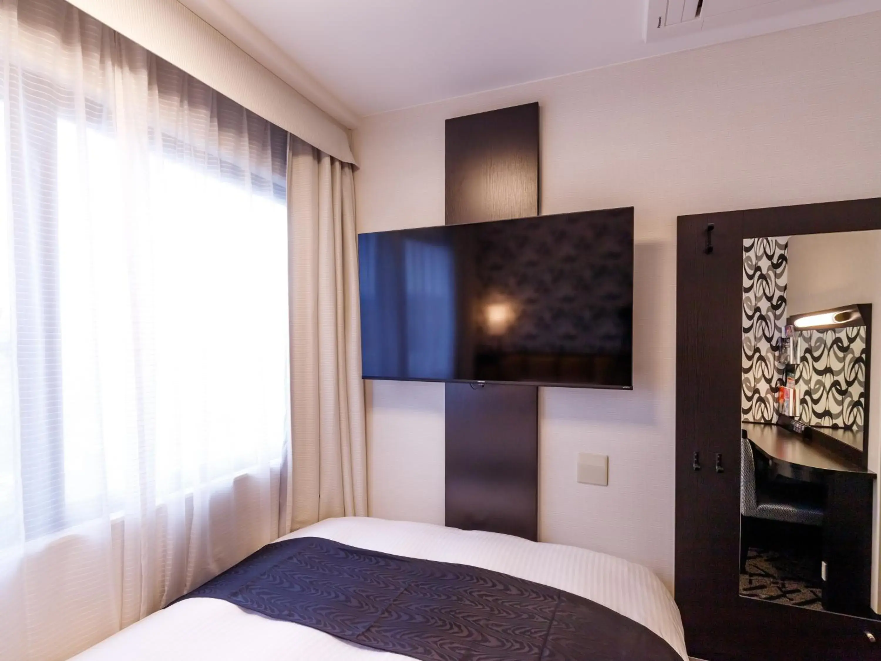 Standard Room with Free access to Lounge (1 Adult) - Non-Smoking in APA Hotel STAY Toyama Standard Room with Free access to Lounge (1 Adult) - Non-Smoking in APA Hotel STAY Toyama