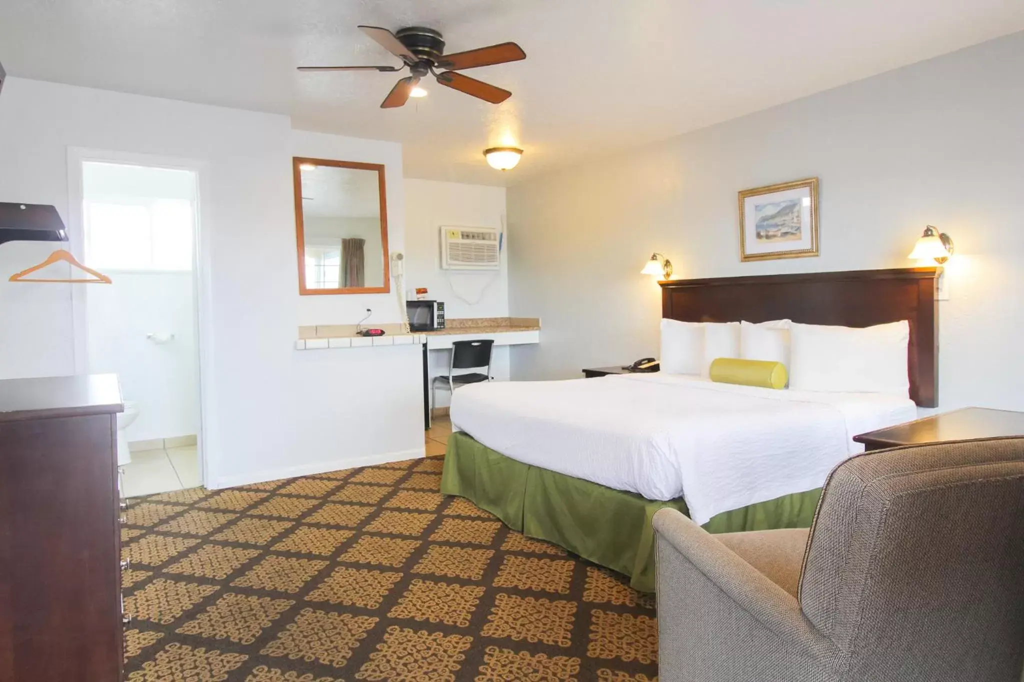 King Room in Stage Stop Inn Williams King Room in Stage Stop Inn Williams