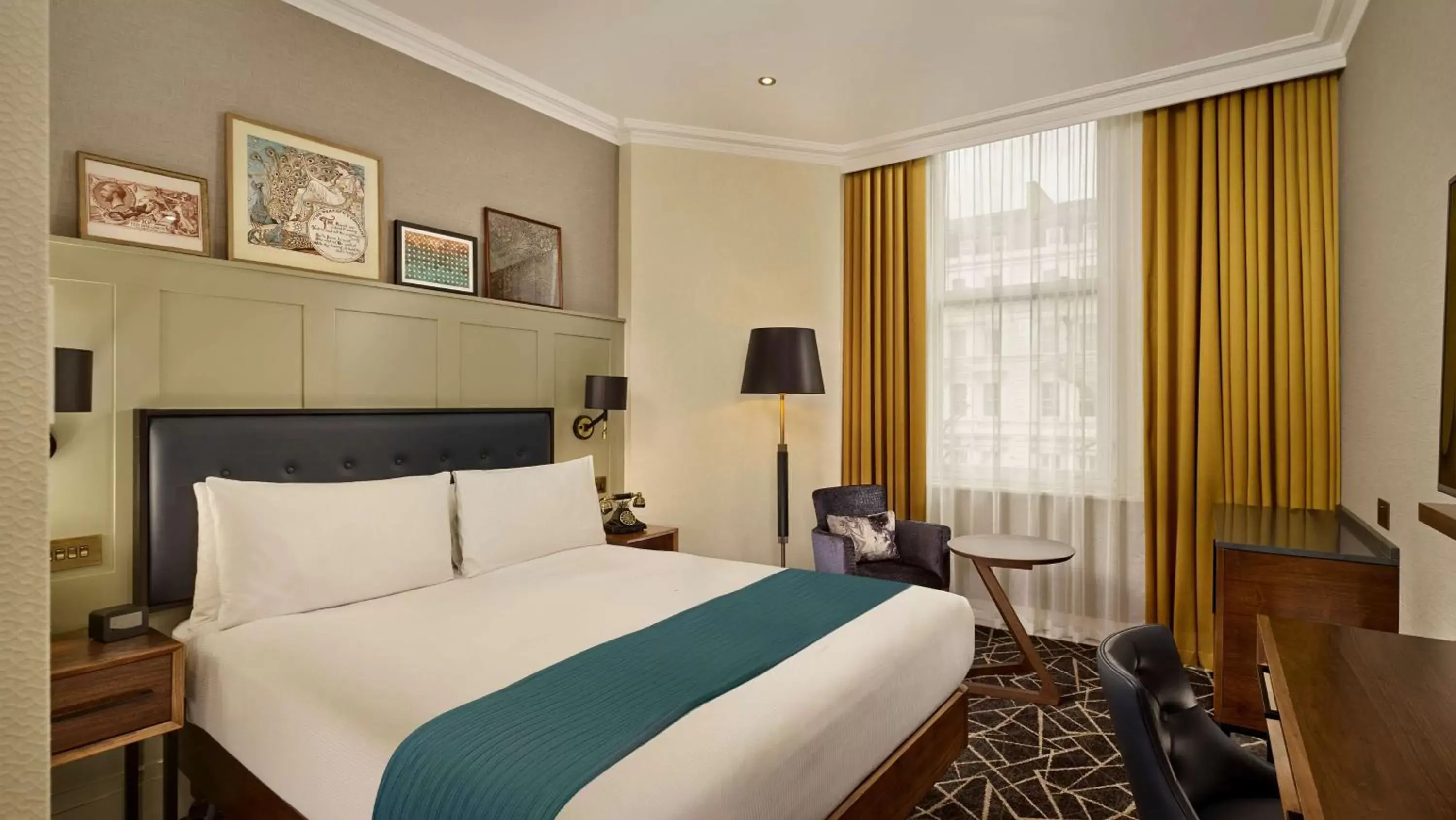 Luxury King Room in 100 Queen's Gate Hotel London Kensington, Curio Collection by Hilton Luxury King Room in 100 Queen's Gate Hotel London Kensington, Curio Collection by Hilton