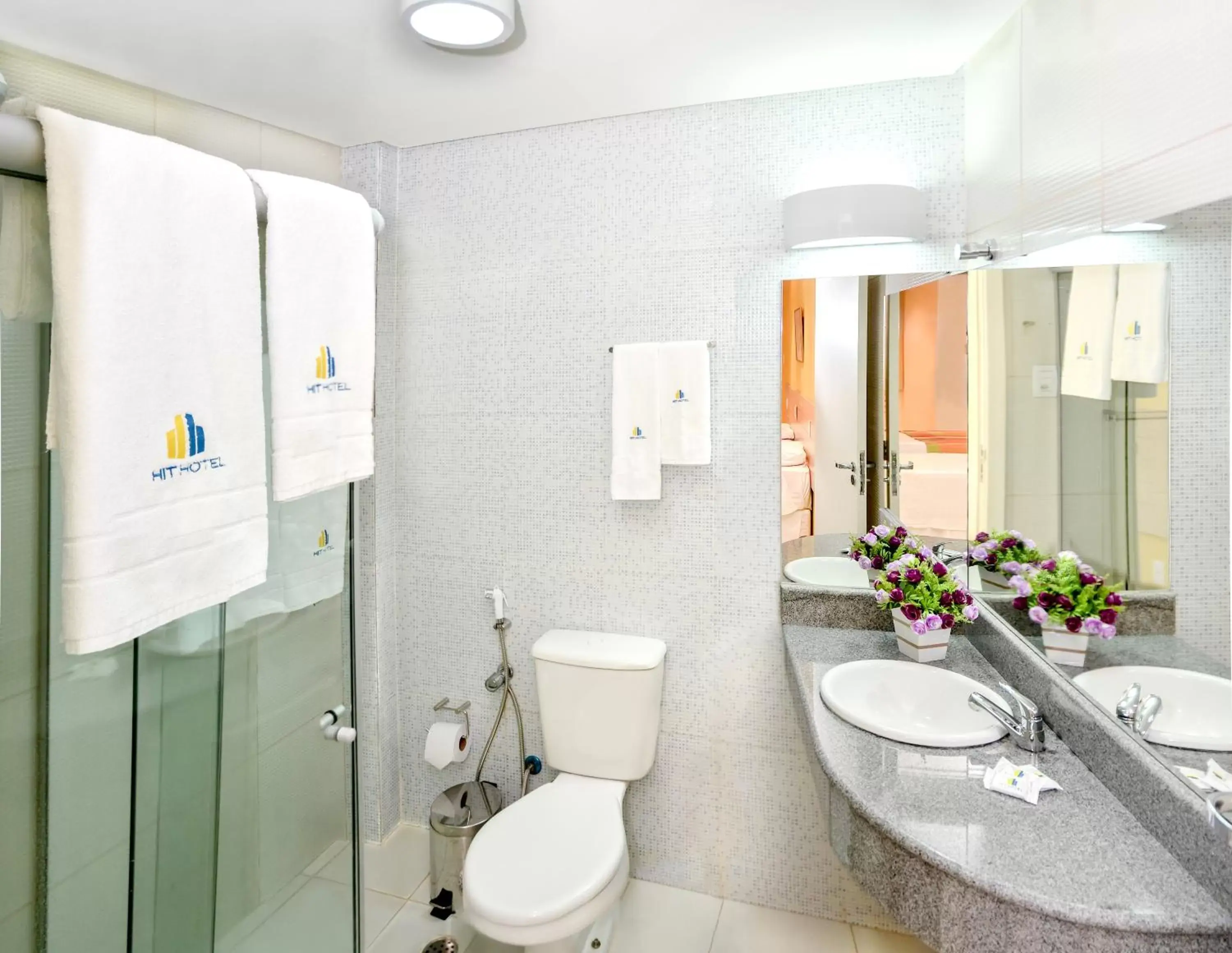 Standard Quadruple Room with Sea View in Hit Hotel Standard Quadruple Room with Sea View in Hit Hotel