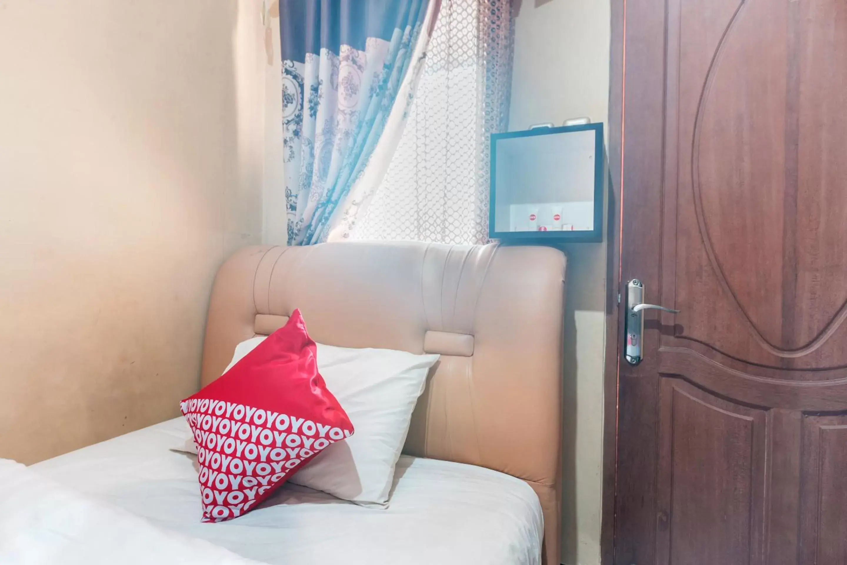 Standard Single Room - single occupancy in SUPER OYO 1640 Fallinda Hotel Standard Single Room - single occupancy in SUPER OYO 1640 Fallinda Hotel