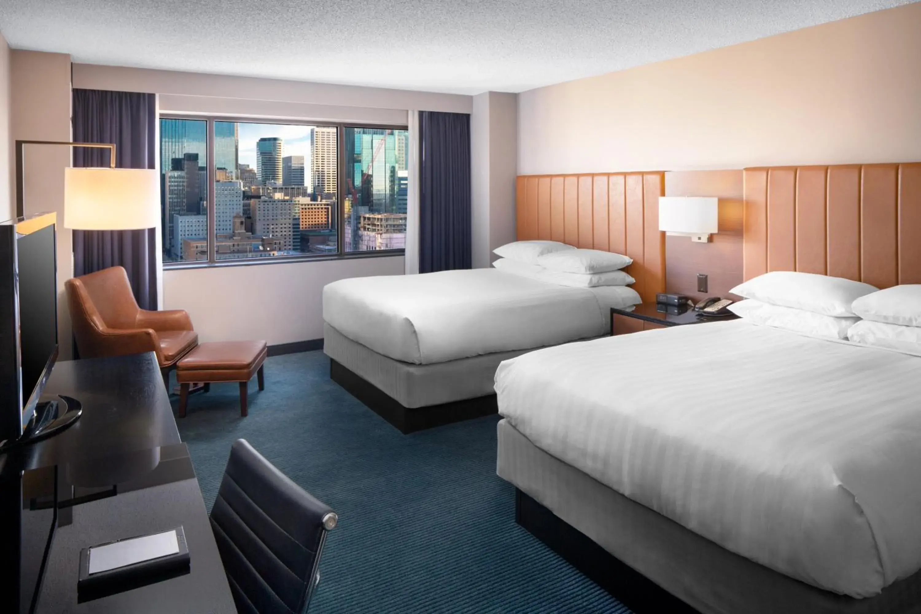 Queen Room with Two Queen Beds in Hyatt Regency Minneapolis Queen Room with Two Queen Beds in Hyatt Regency Minneapolis