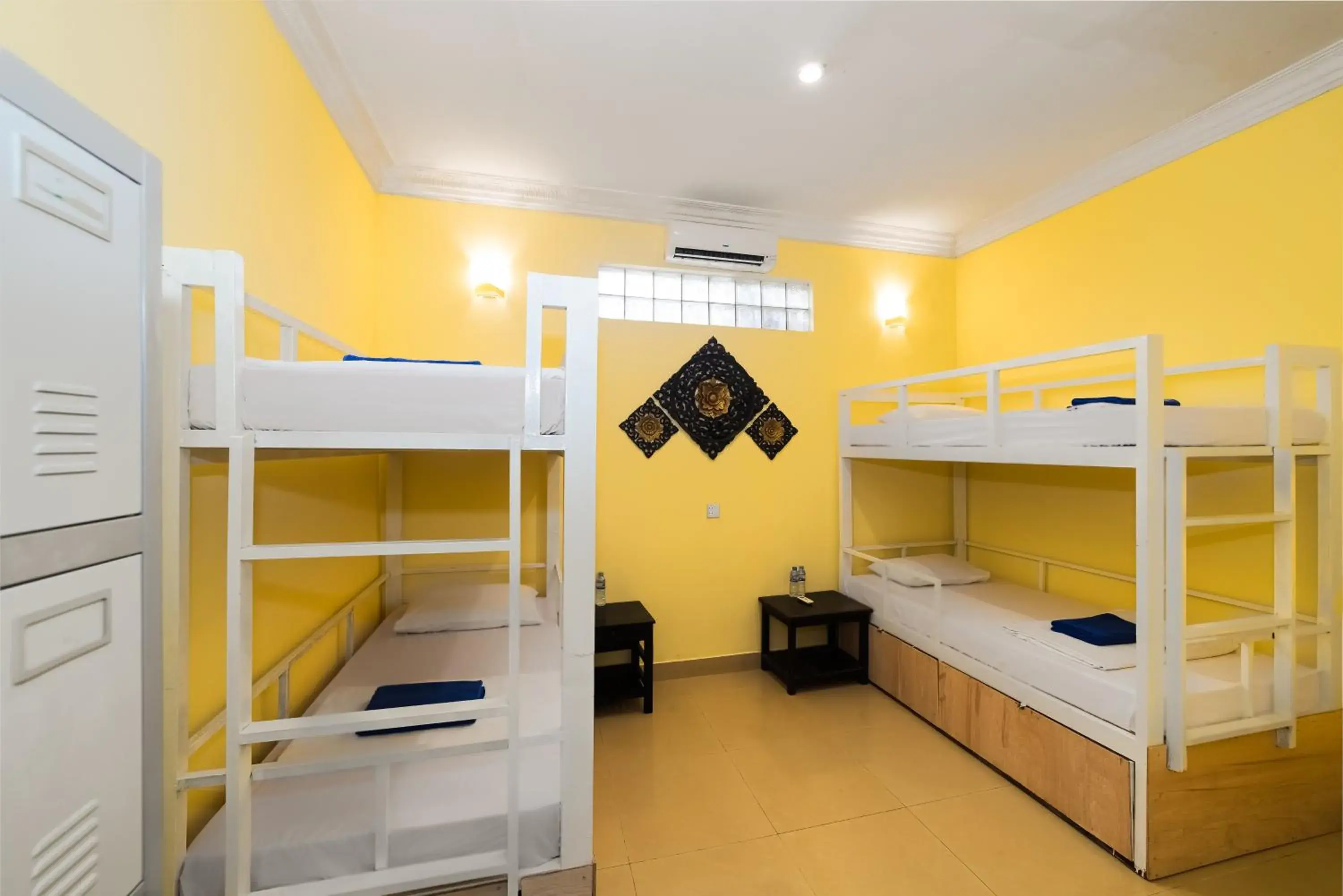 Bed in 4-Bed Mixed Dormitory Room in Siem Reap Comforts Hostel Bed in 4-Bed Mixed Dormitory Room in Siem Reap Comforts Hostel