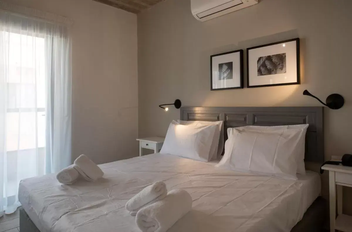 Deluxe Double or Twin Room in Chapter 5 Hotel Deluxe Double or Twin Room in Chapter 5 Hotel